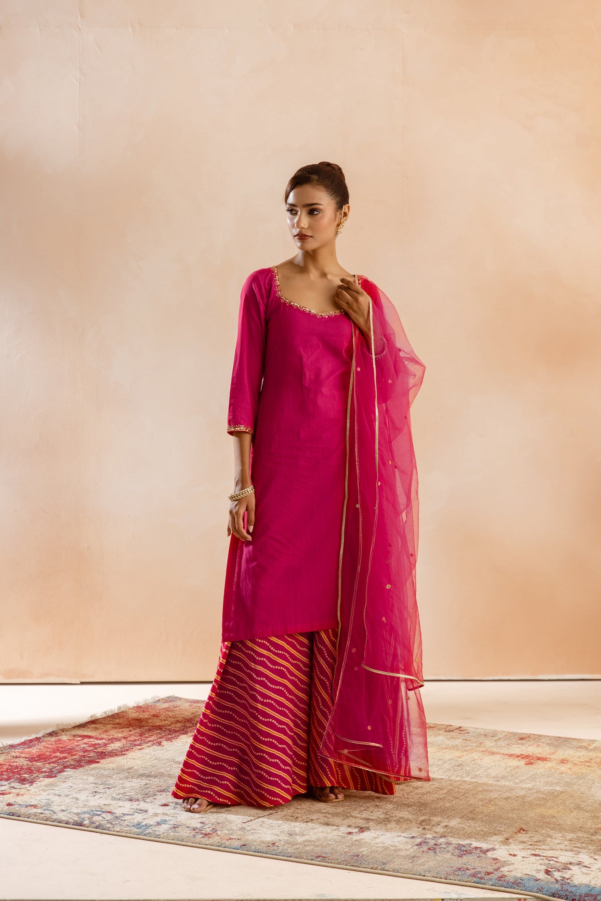 Gul Sleeved-The Line (Pink)