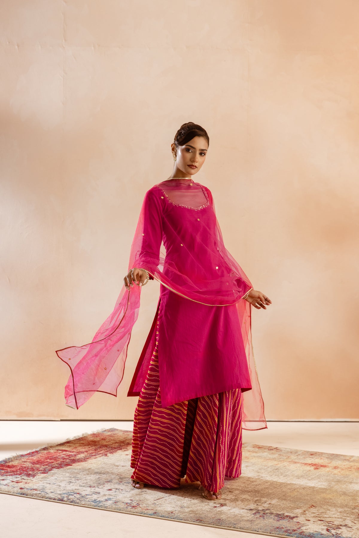 Gul Sleeved-The Line (Pink)