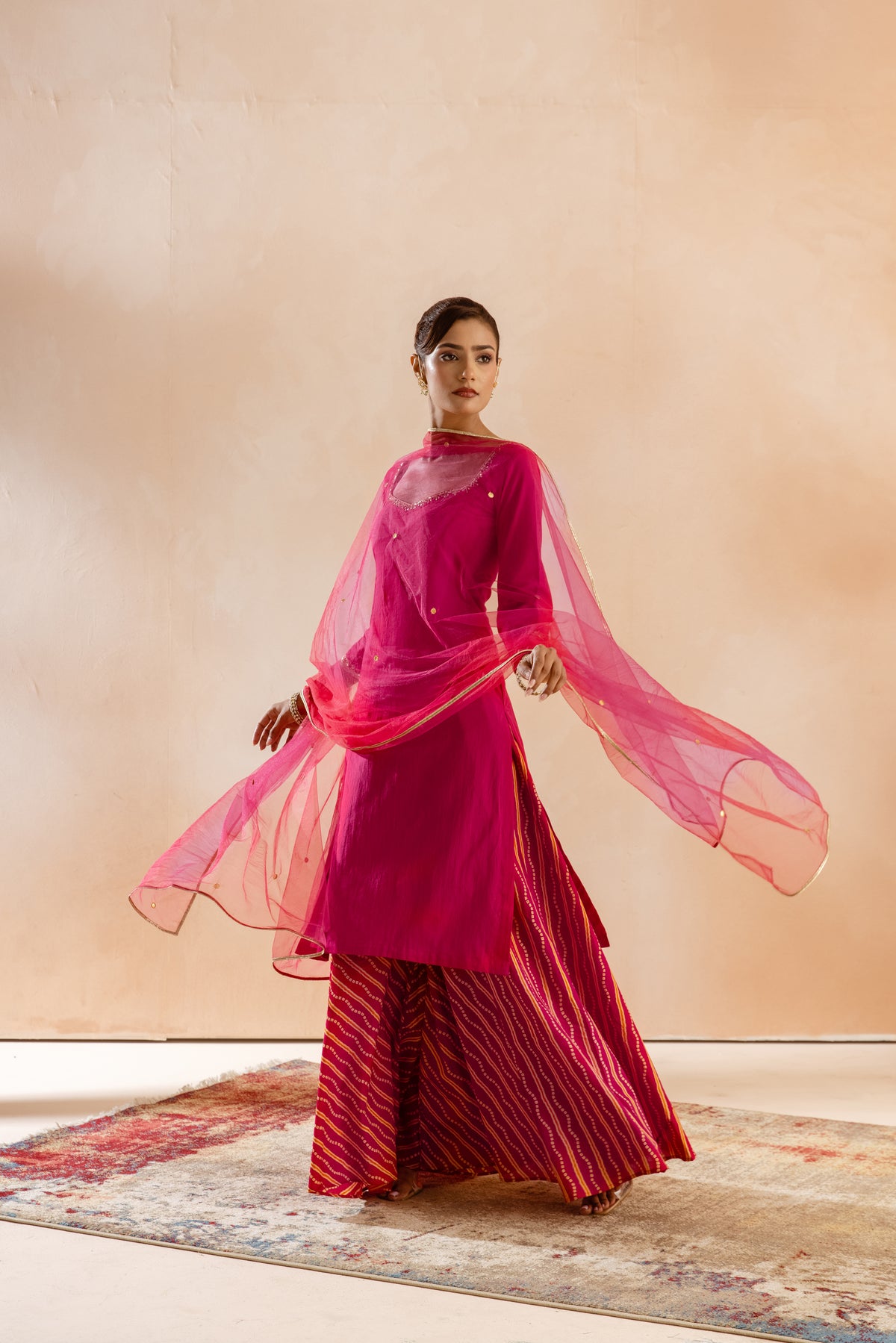 Gul Sleeved-The Line (Pink)