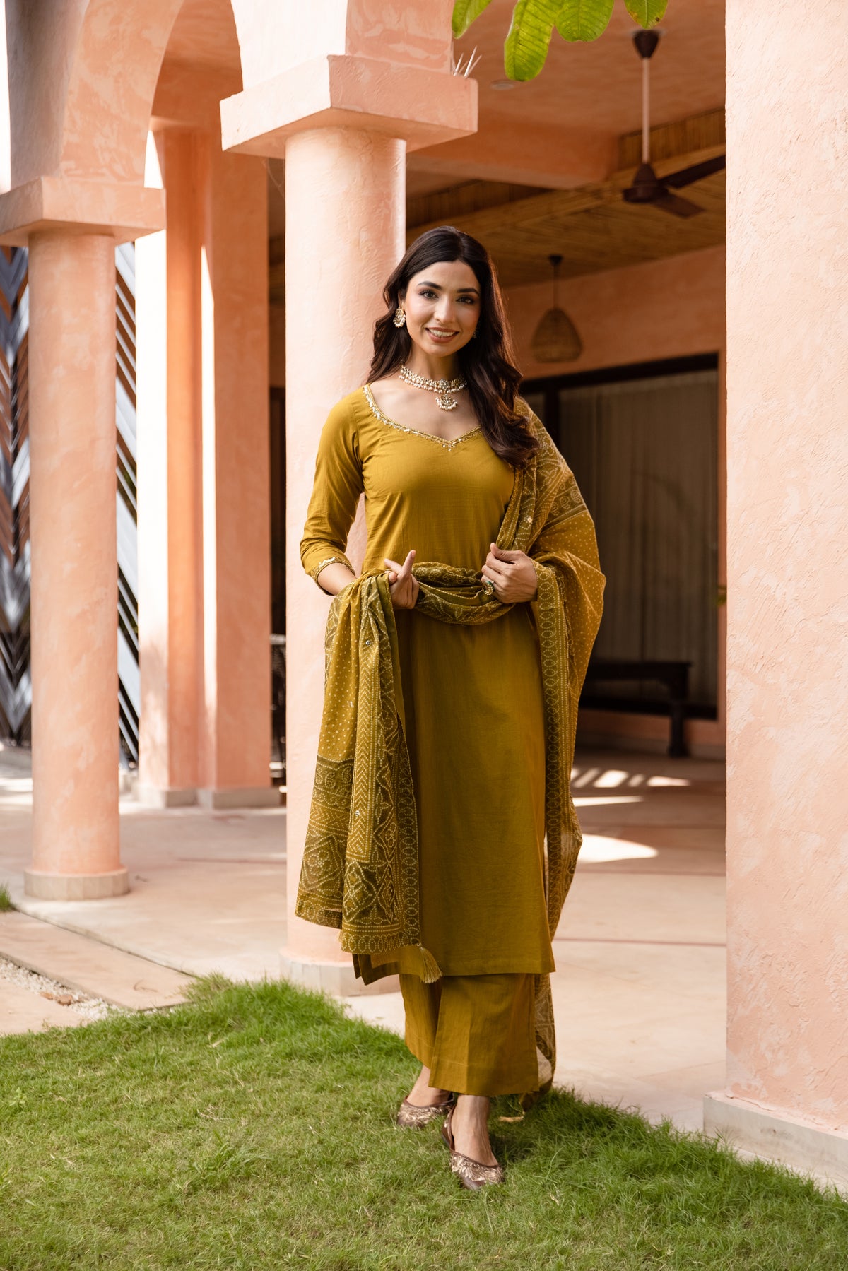 Zaitoon Sleeved - Straight Cut Suit (Olive Green)