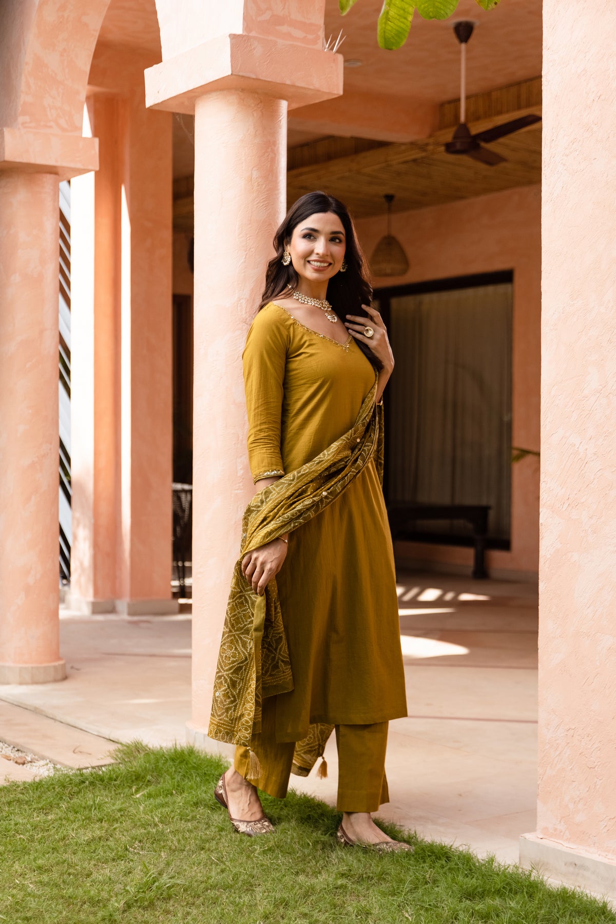 Zaitoon Sleeved - Straight Cut Suit (Olive Green)