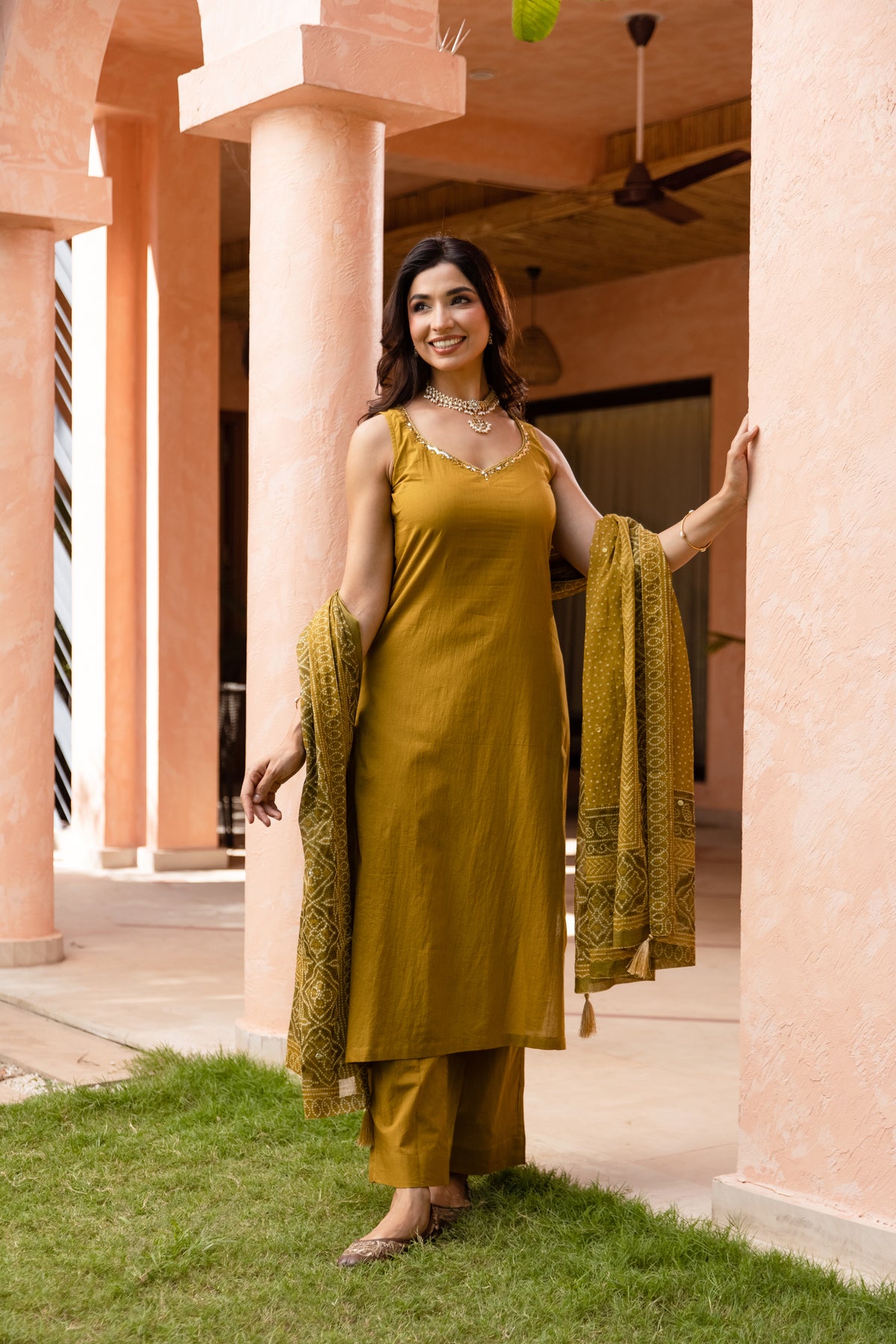 Zaitoon Sleeveless - Straight Cut Suit (Olive Green)