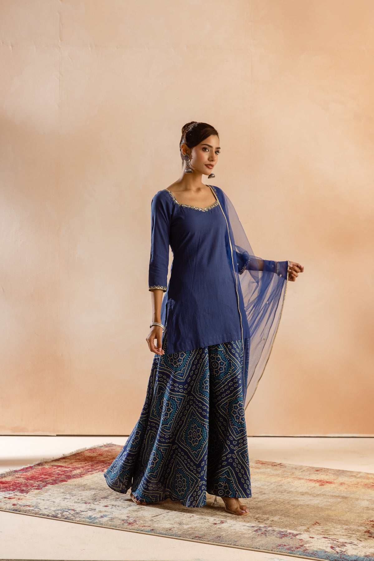Neel Sleeved-The Flare (Blue)