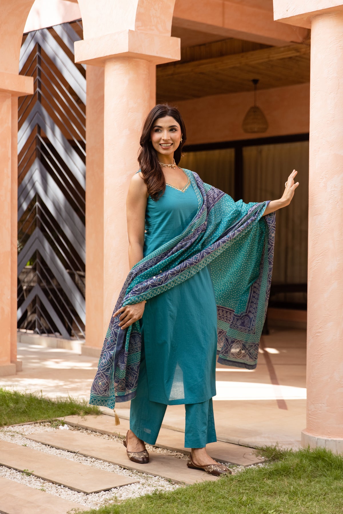 Mor Sleeveless - Straight Cut Suit (Teal)