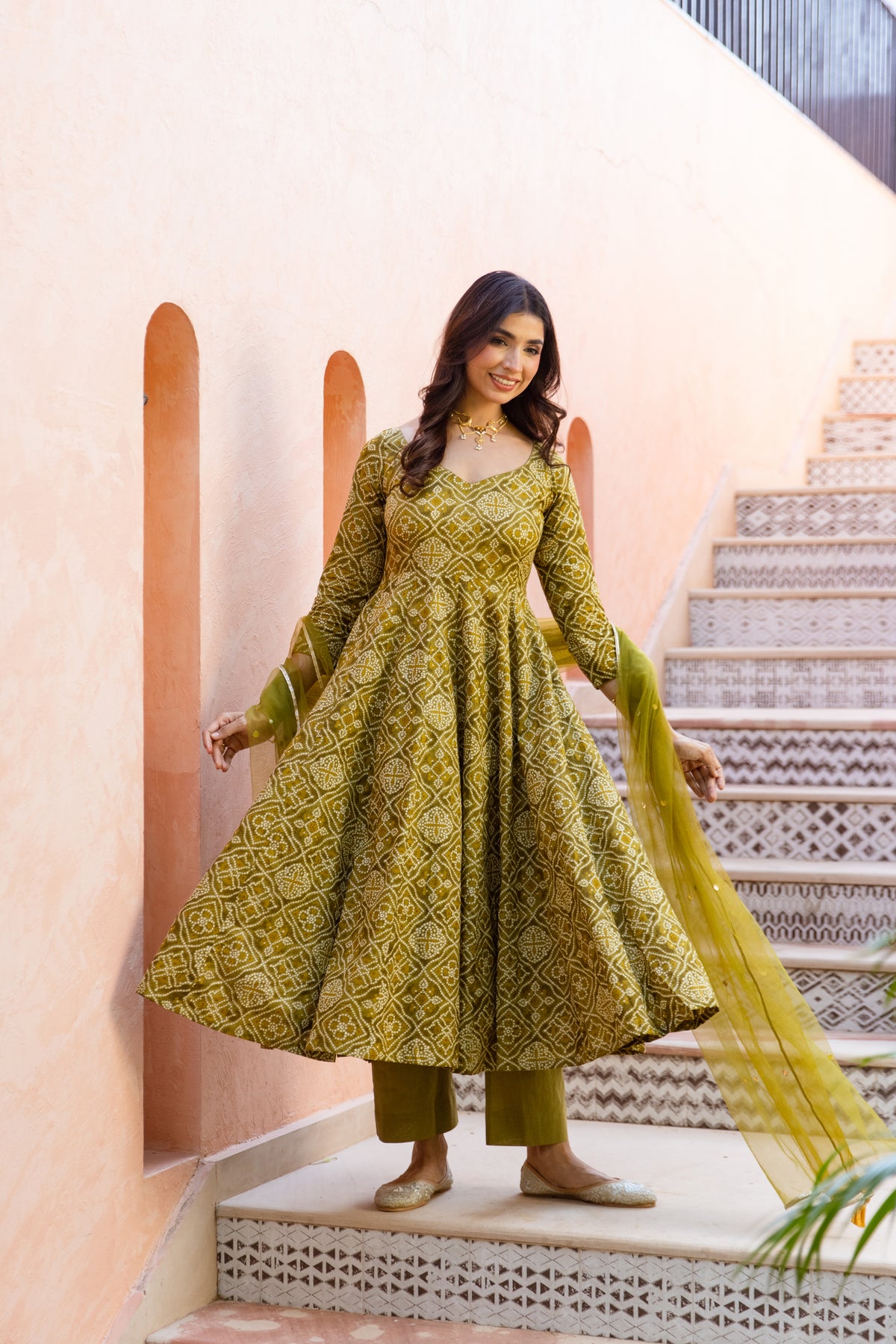 Kairi Sleeved - Anarkali Suit (Green)