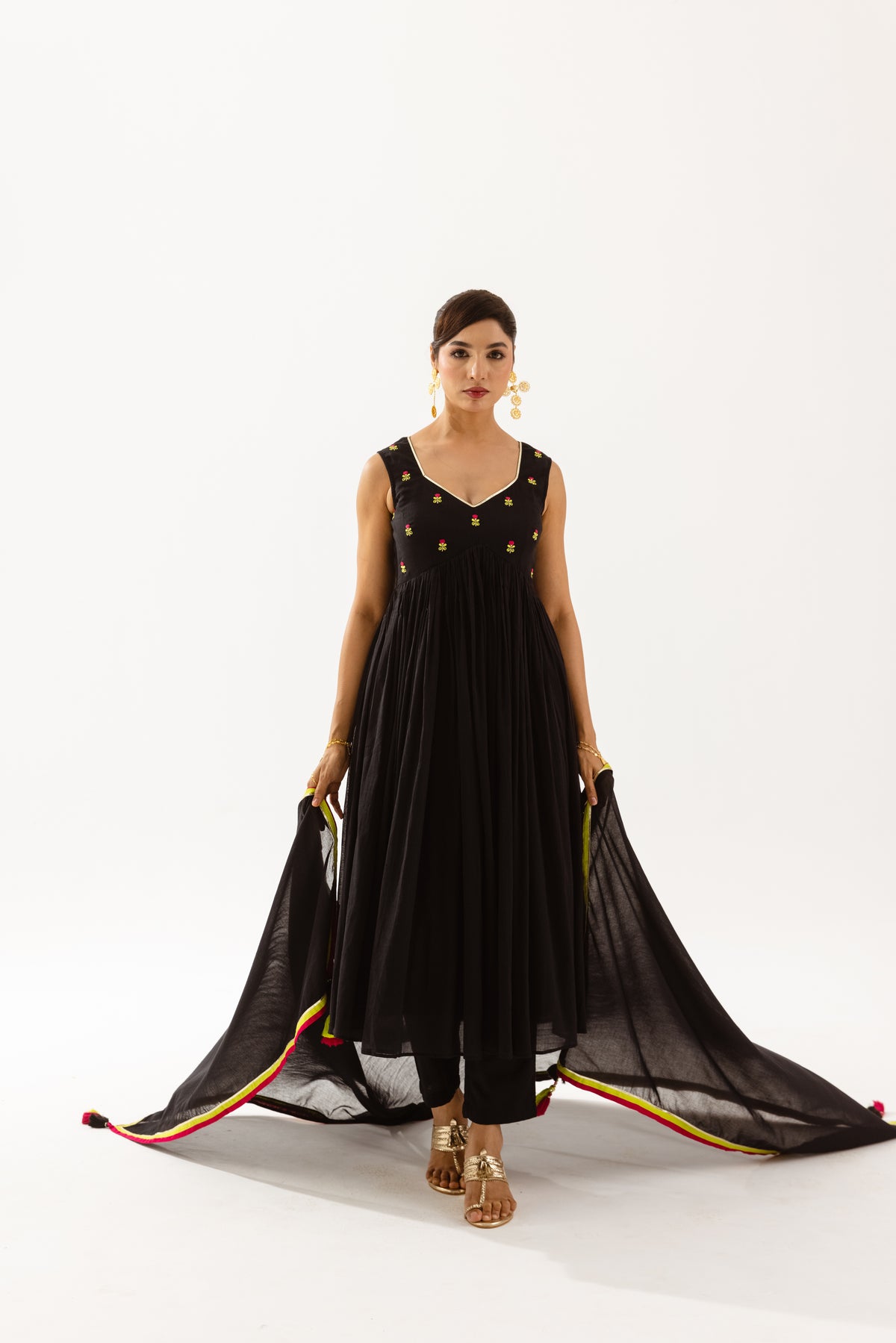 THE LUMINA- Black Sleeveless
