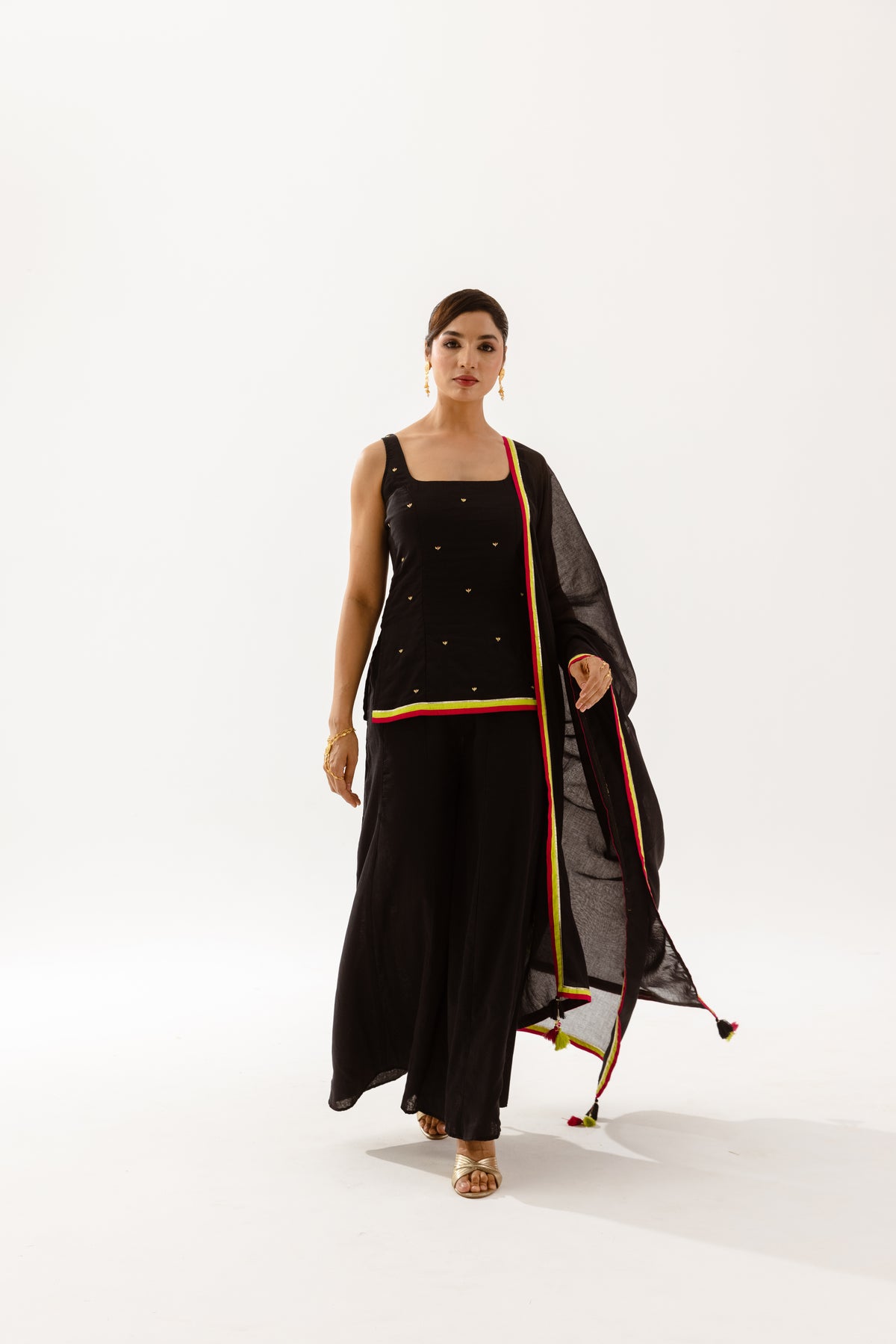THE SPARK - Black Sleeveless