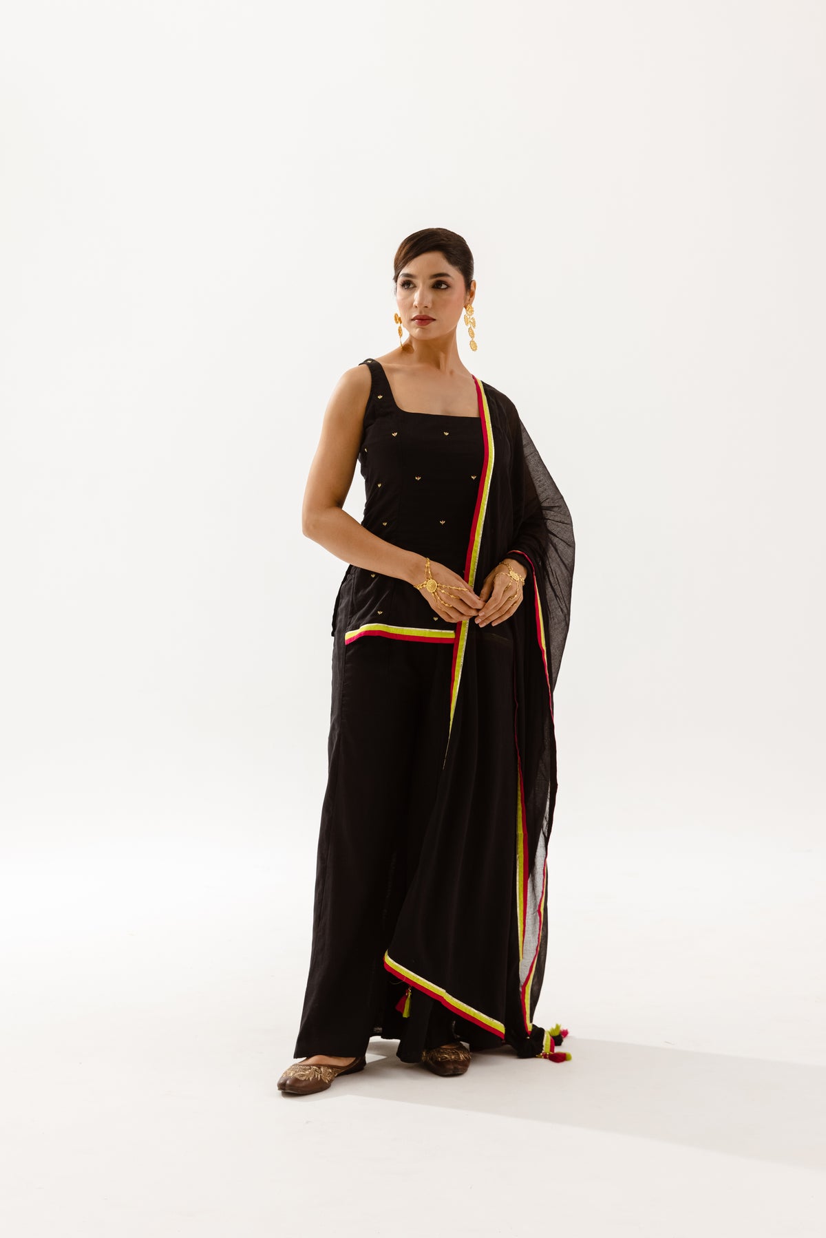 THE SPARK - Black Sleeveless