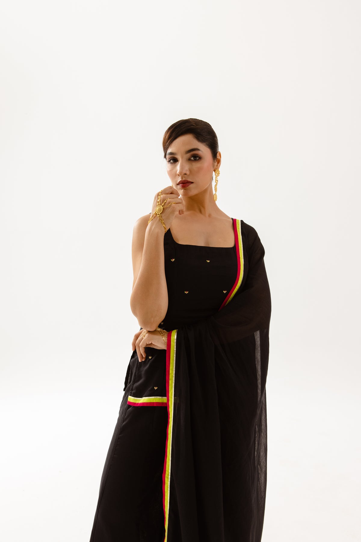 THE SPARK - Black Sleeveless