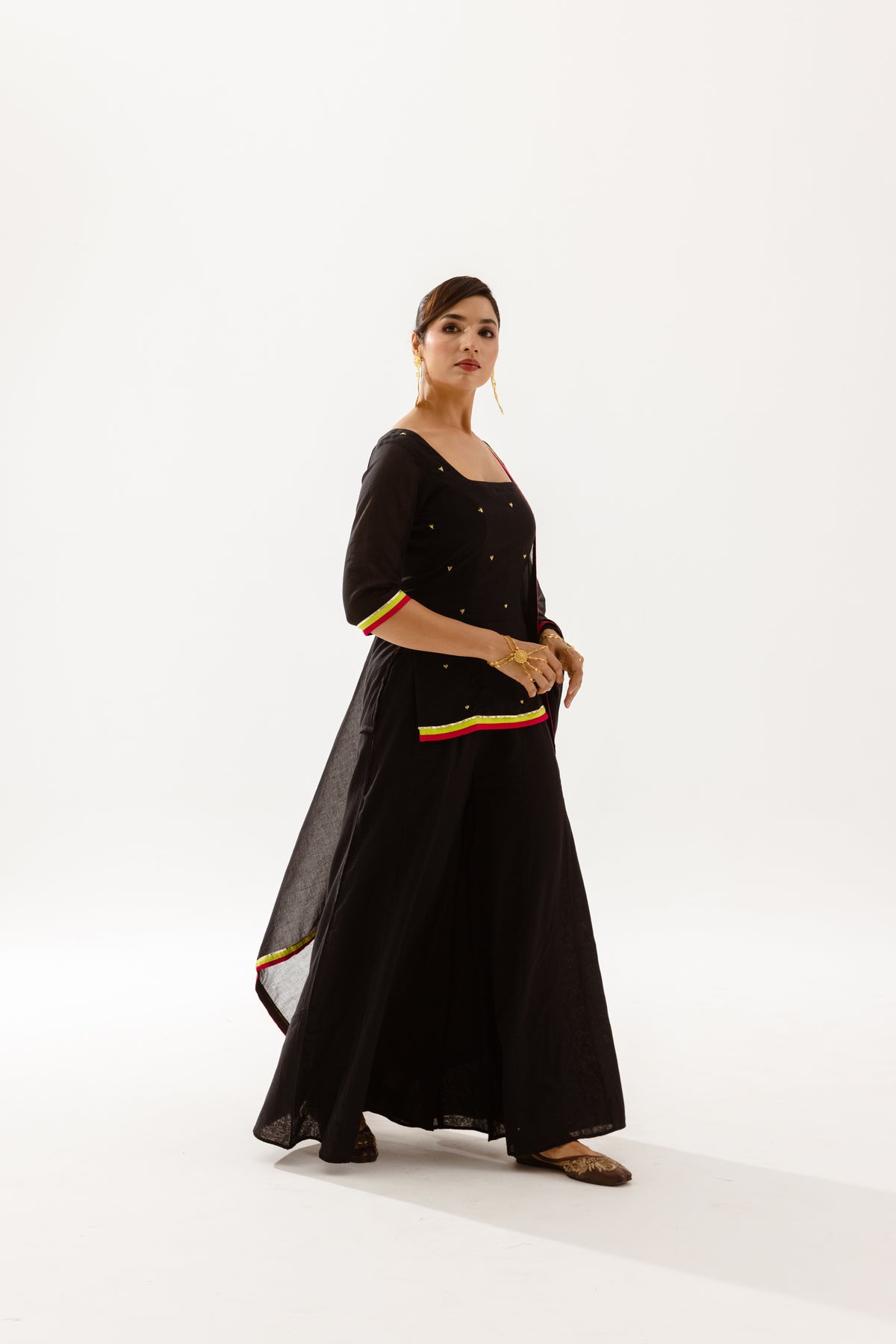 THE SPARK - Black Sleeved