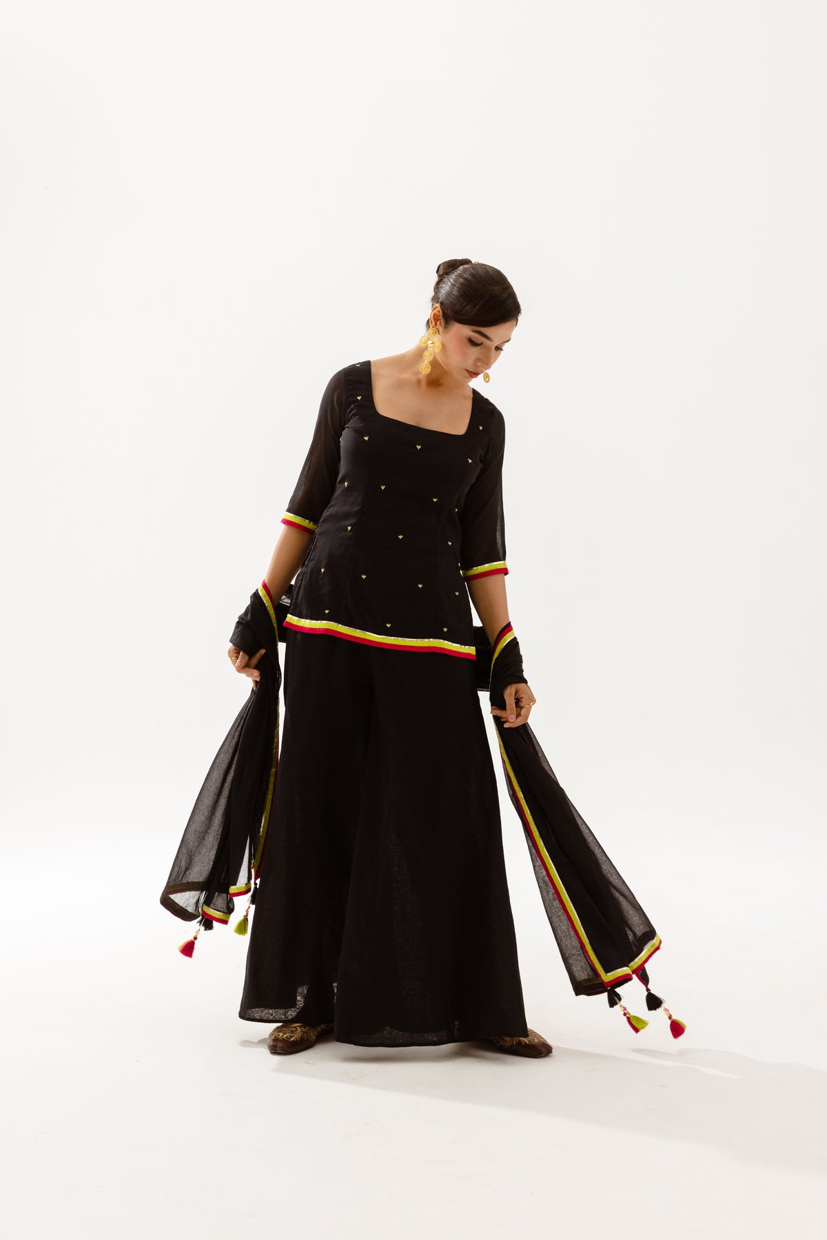 THE SPARK - Black Sleeved