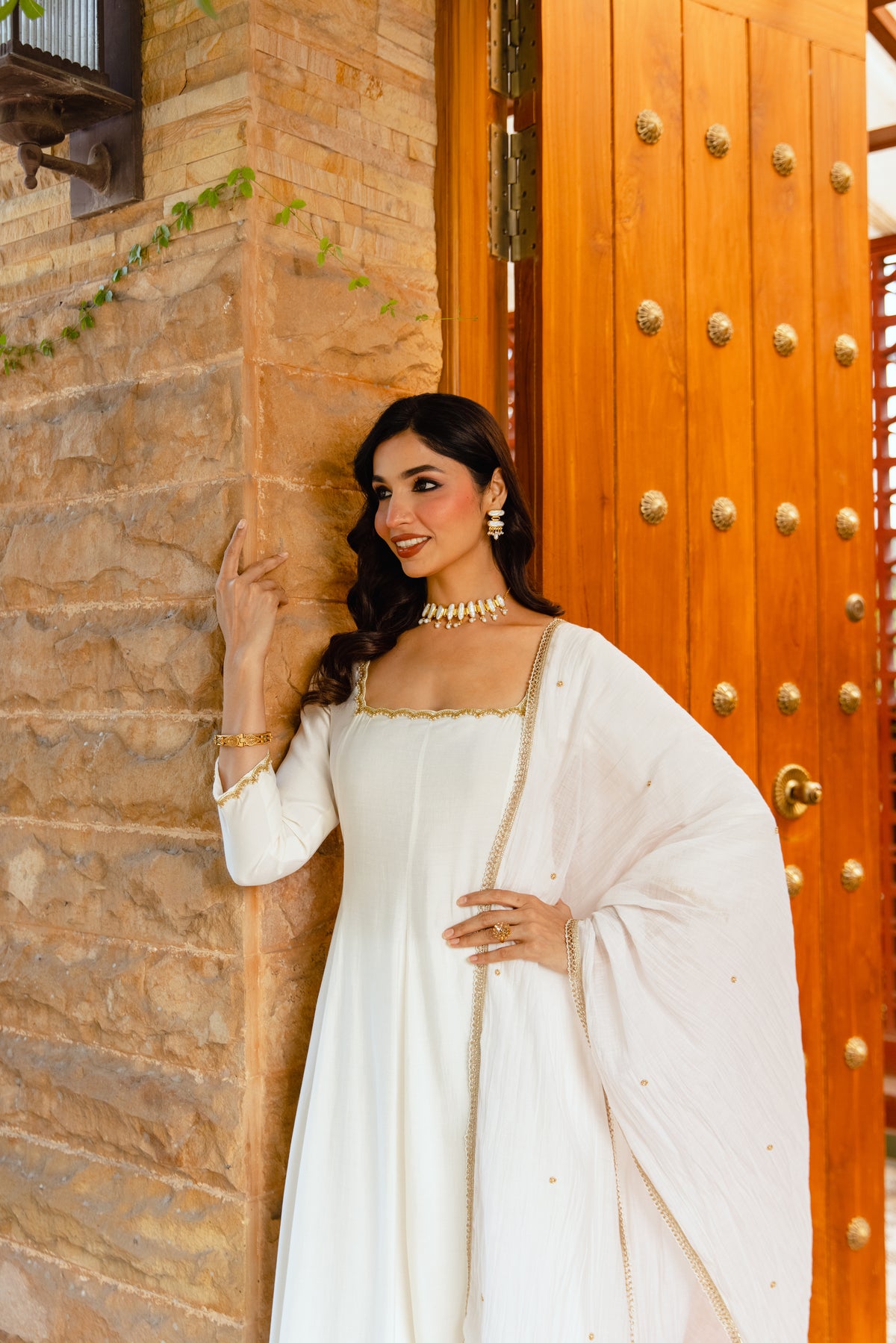 Pearl Sleeved - White