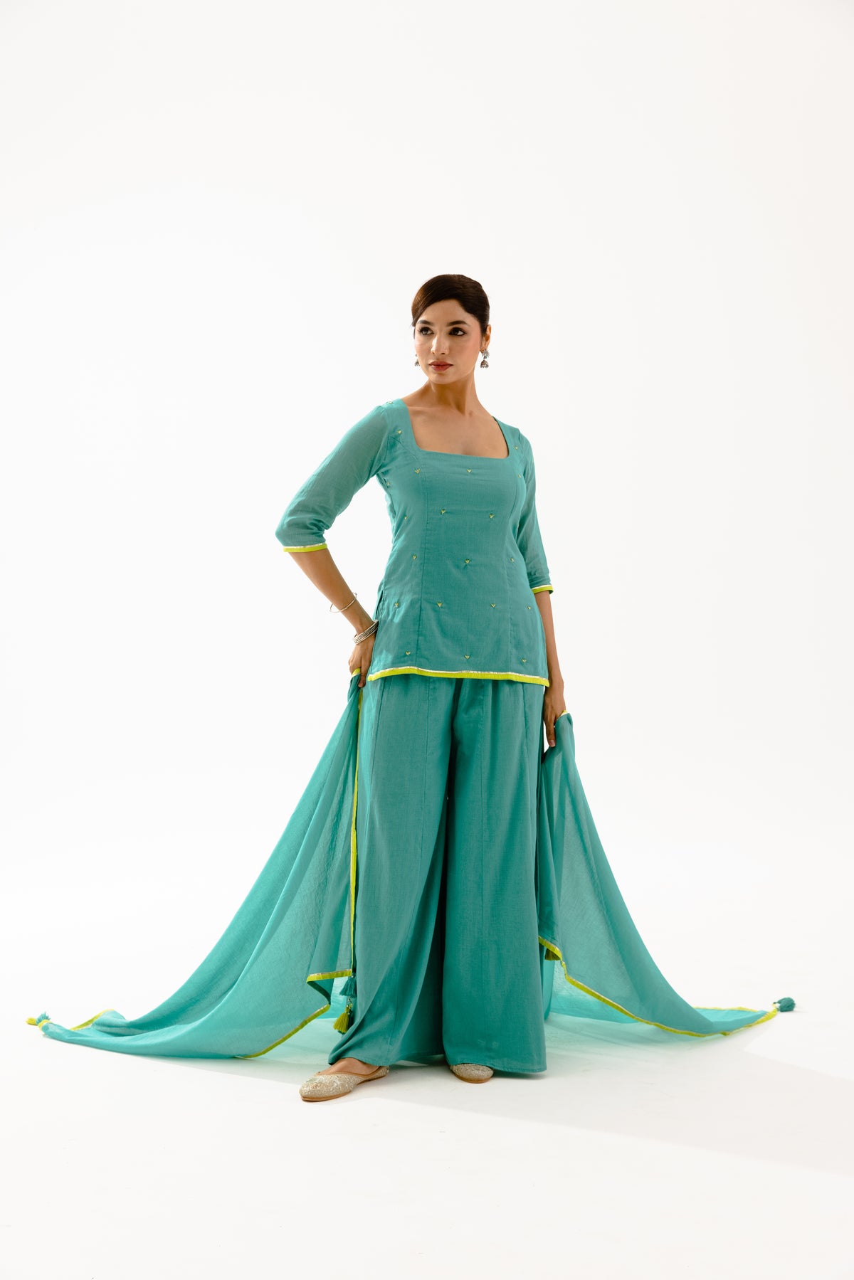 THE SPARK - Turquoise Sleeved