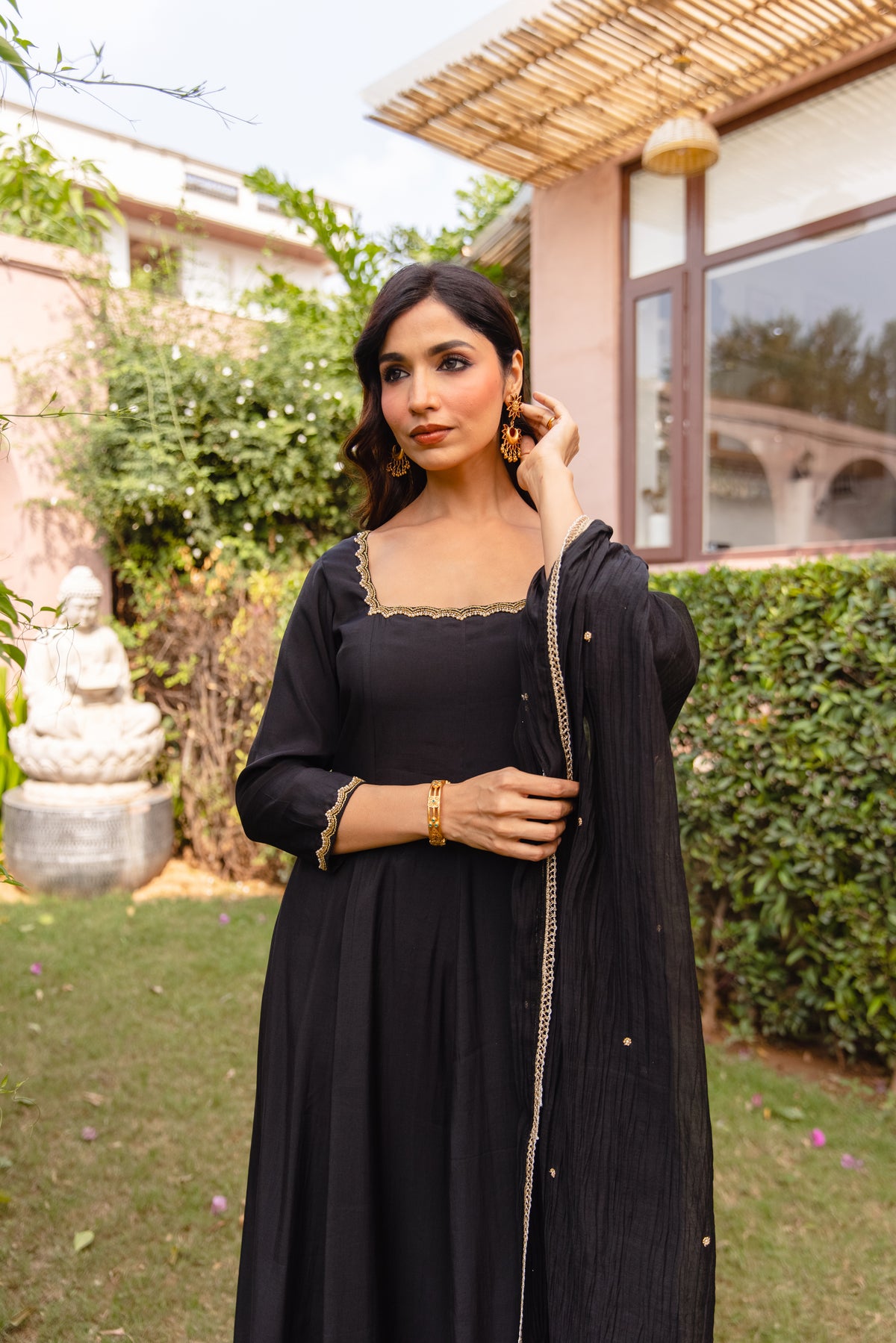 Pitch Sleeved - Black