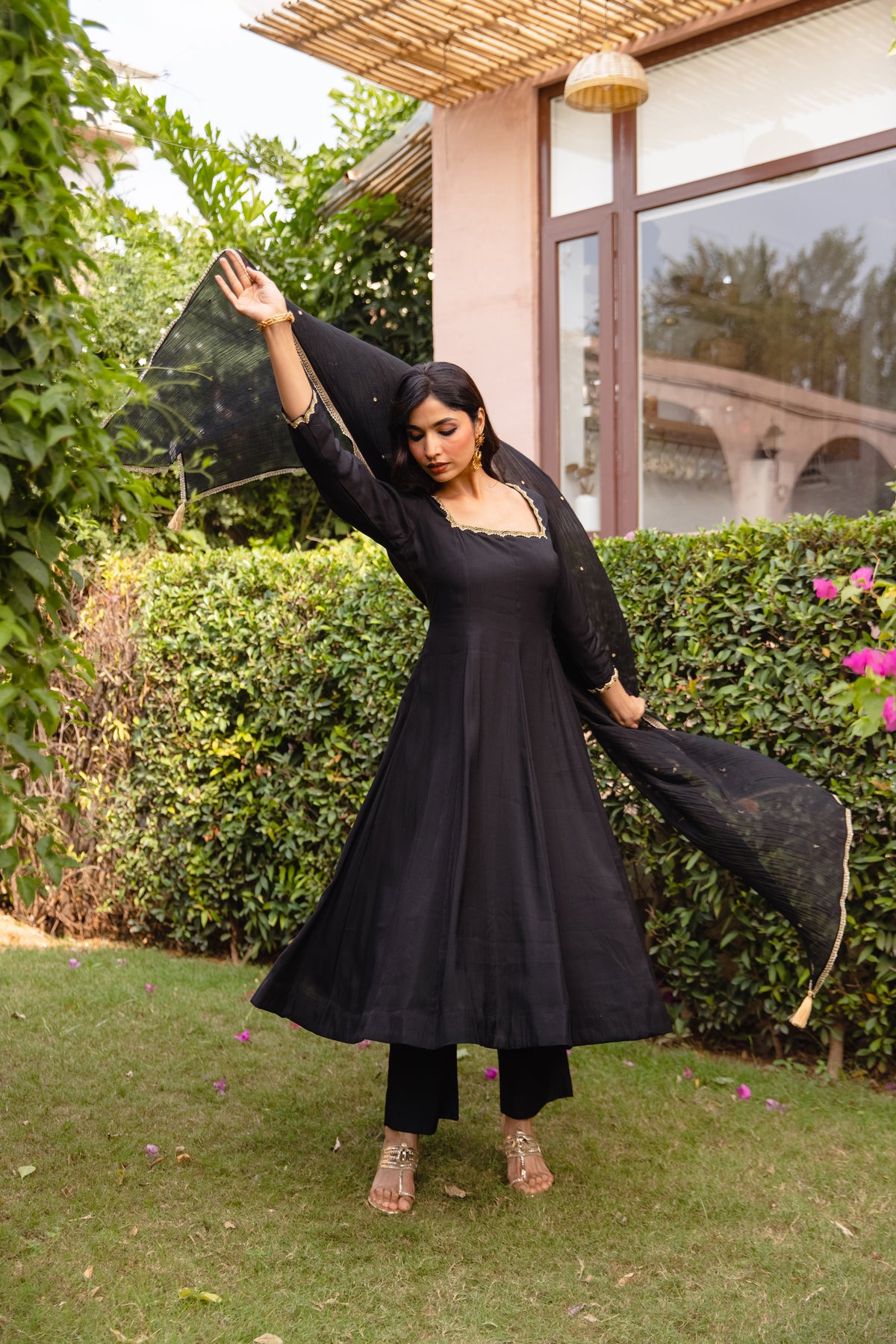 Pitch Sleeved - Black