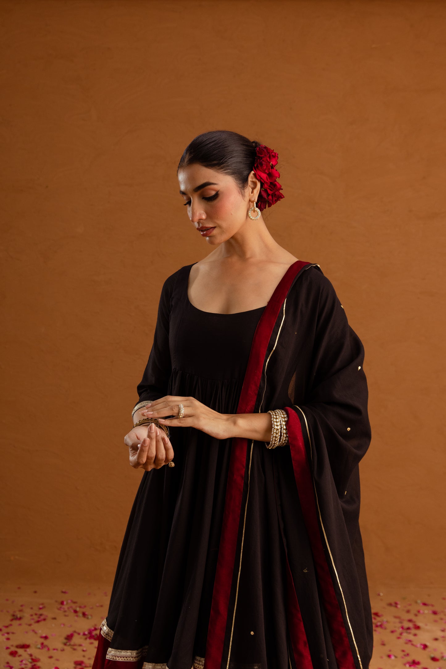 Noir Eclipse - Sleeved