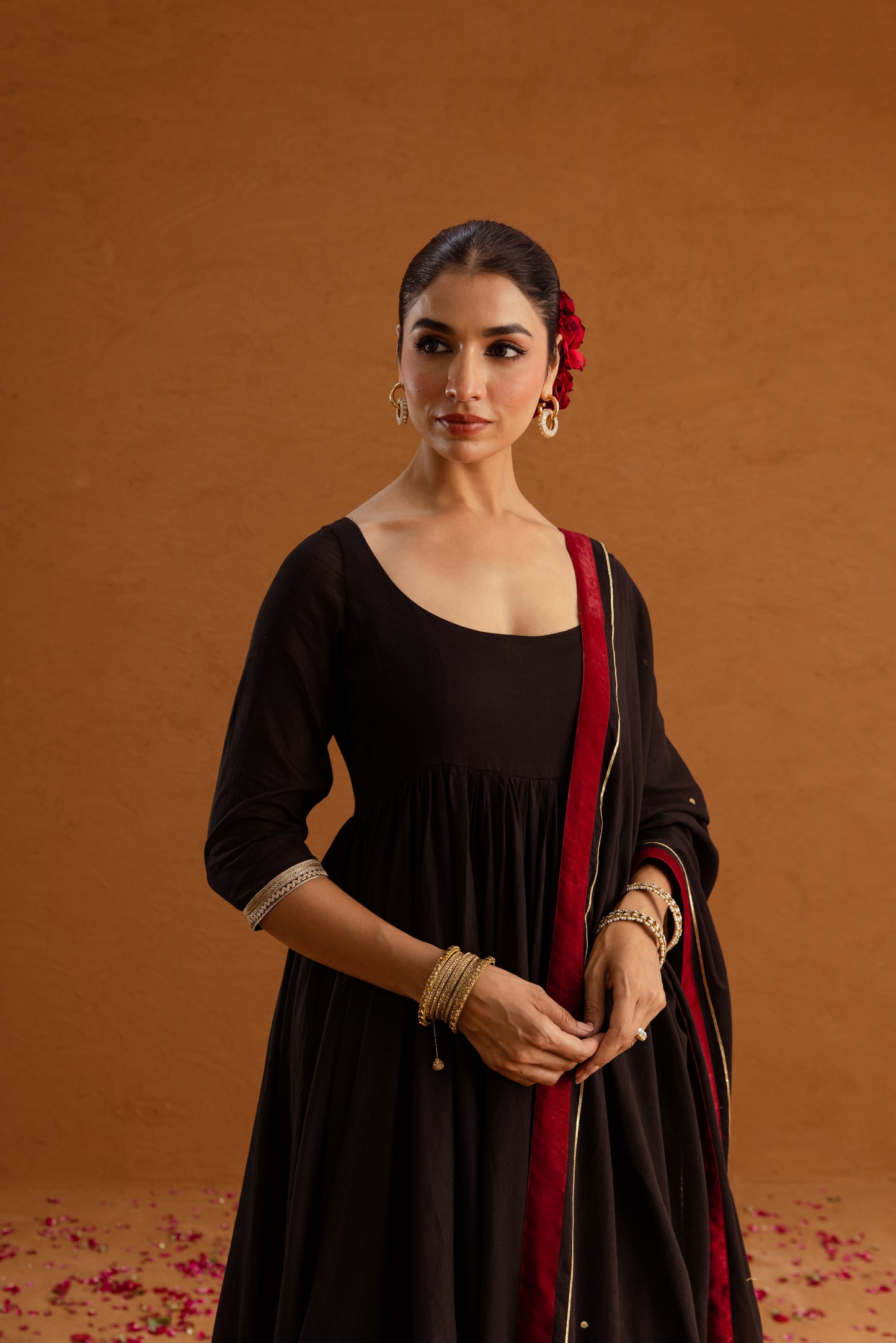 Noir Eclipse - Sleeved