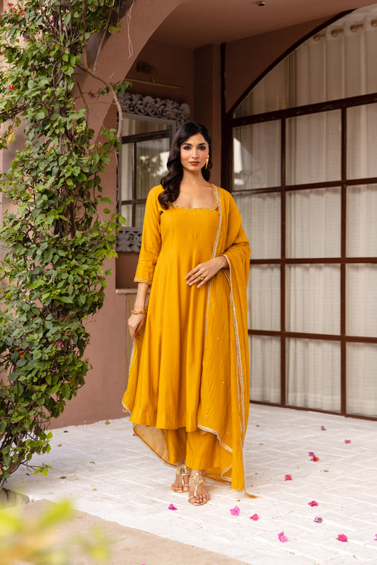 Tuscany Sleeved - Mustard Yellow