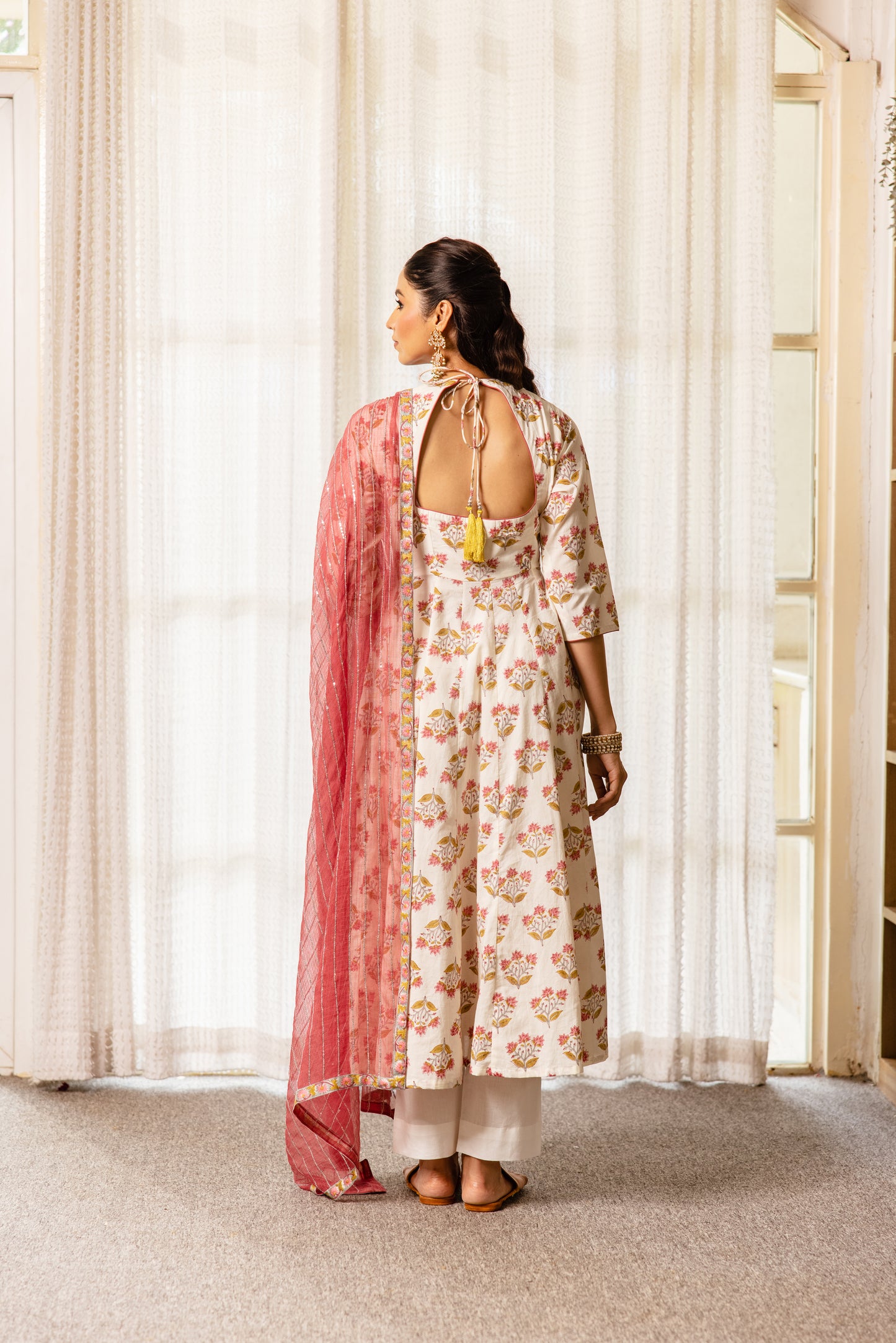 Ivory Rose Sleeved- Buta