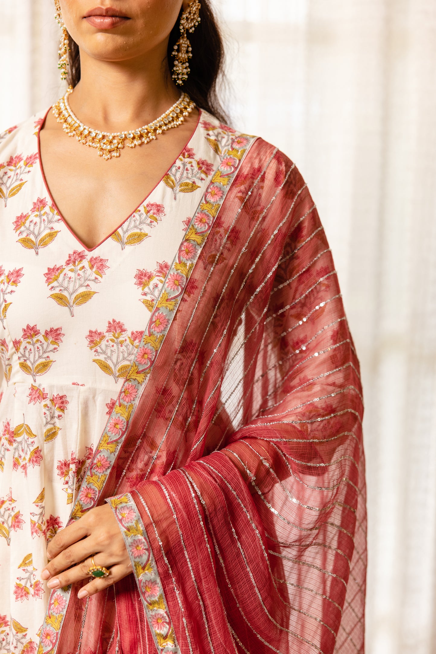 Ivory Rose Sleeved- Buta