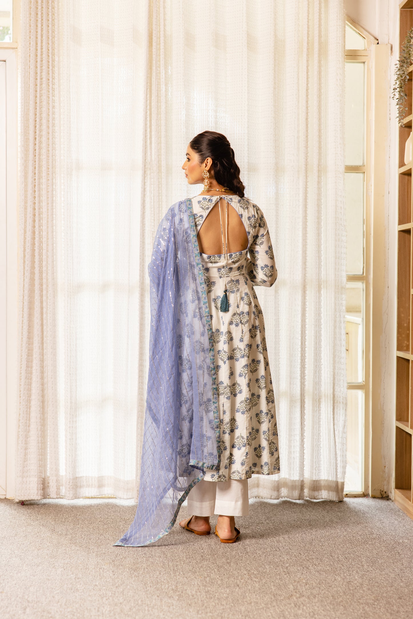 Ivory Periwinkle Sleeved- Buta