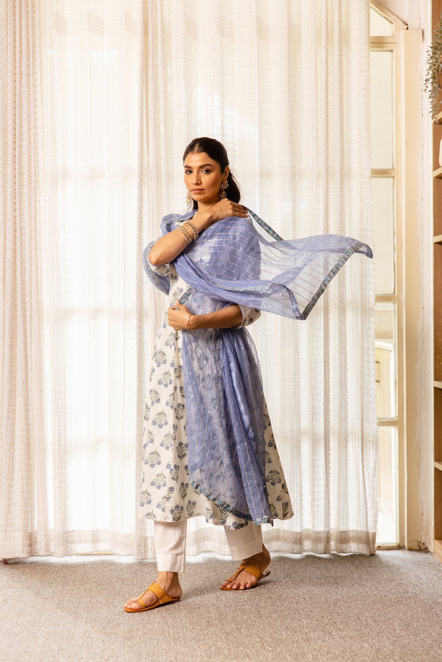 Ivory Periwinkle Sleeved- Buta