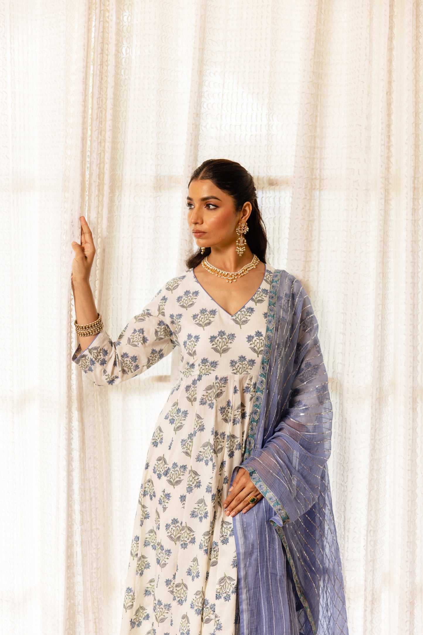 Ivory Periwinkle Sleeved- Buta