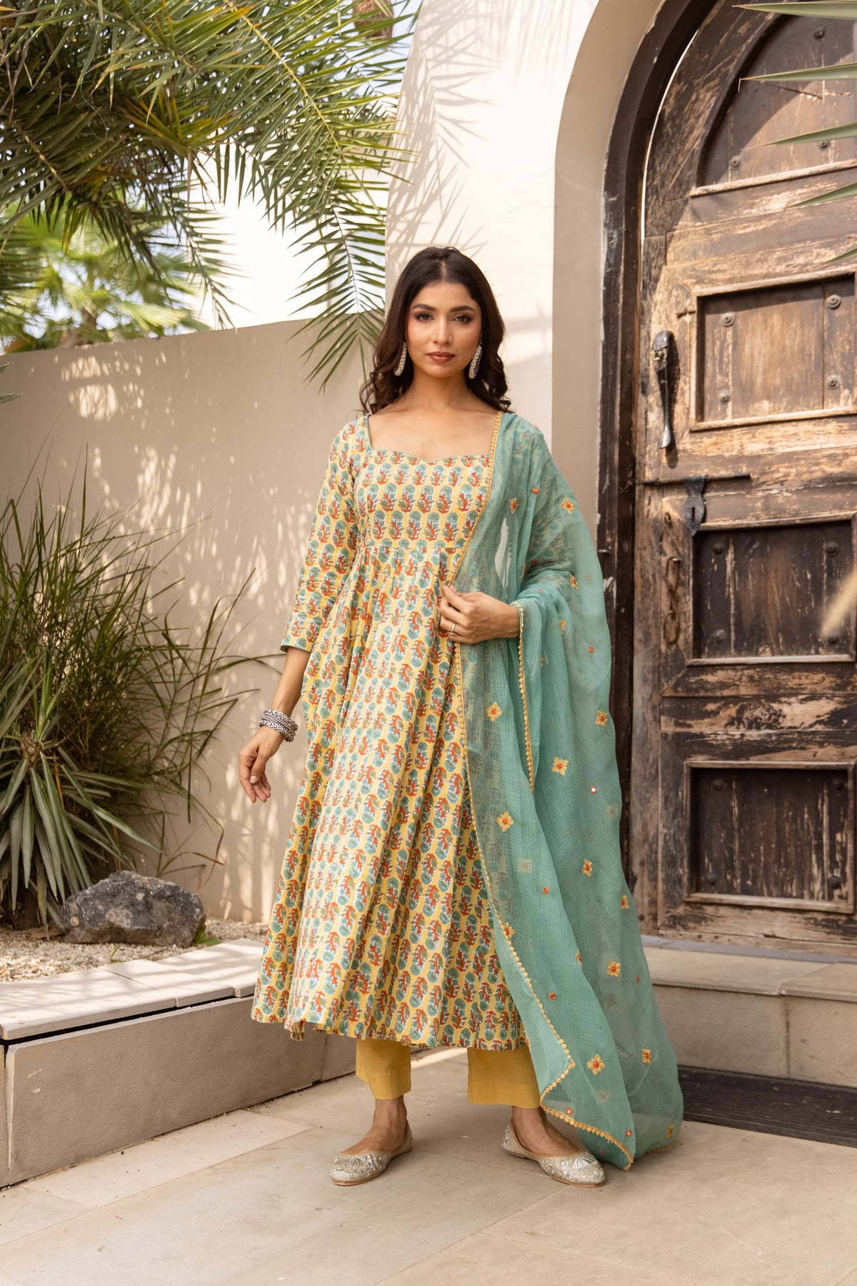 Pastel Yellow & Teal (Sleeved)