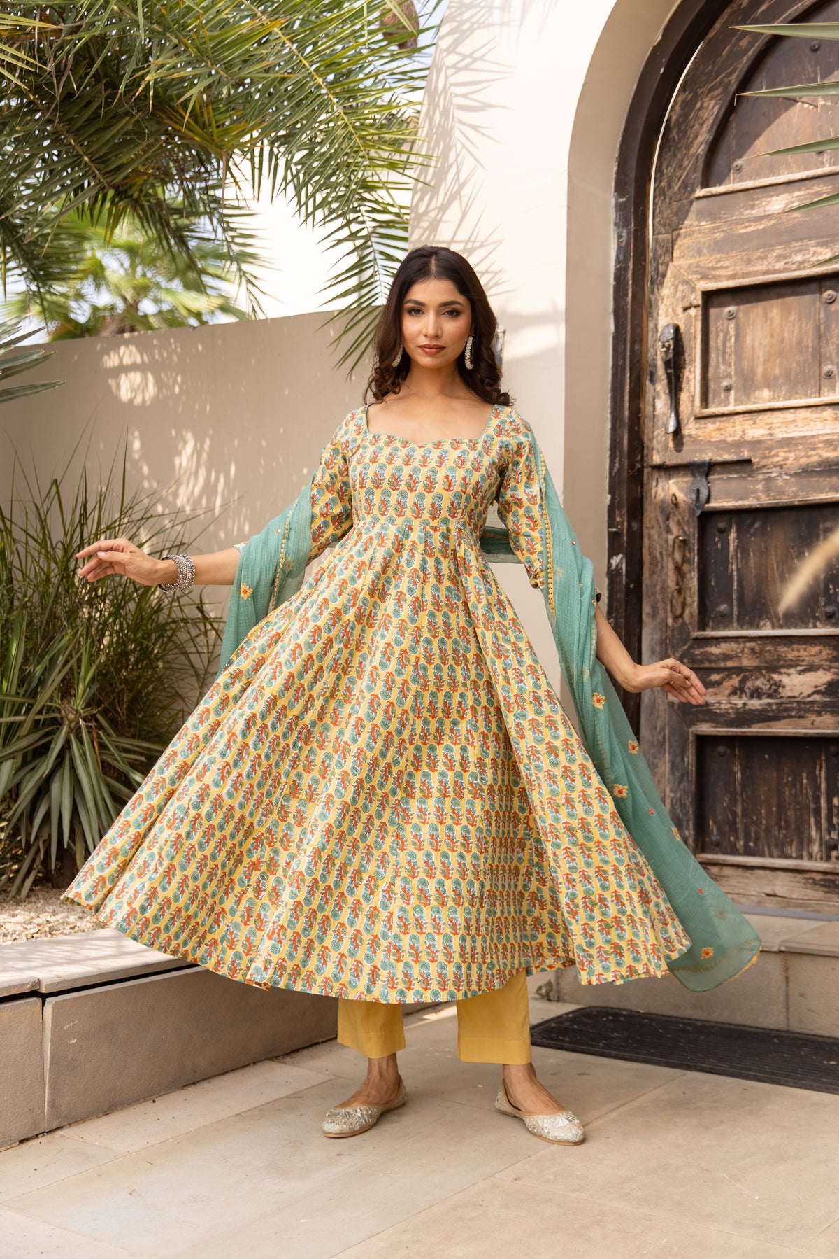 Pastel Yellow & Teal (Sleeved)