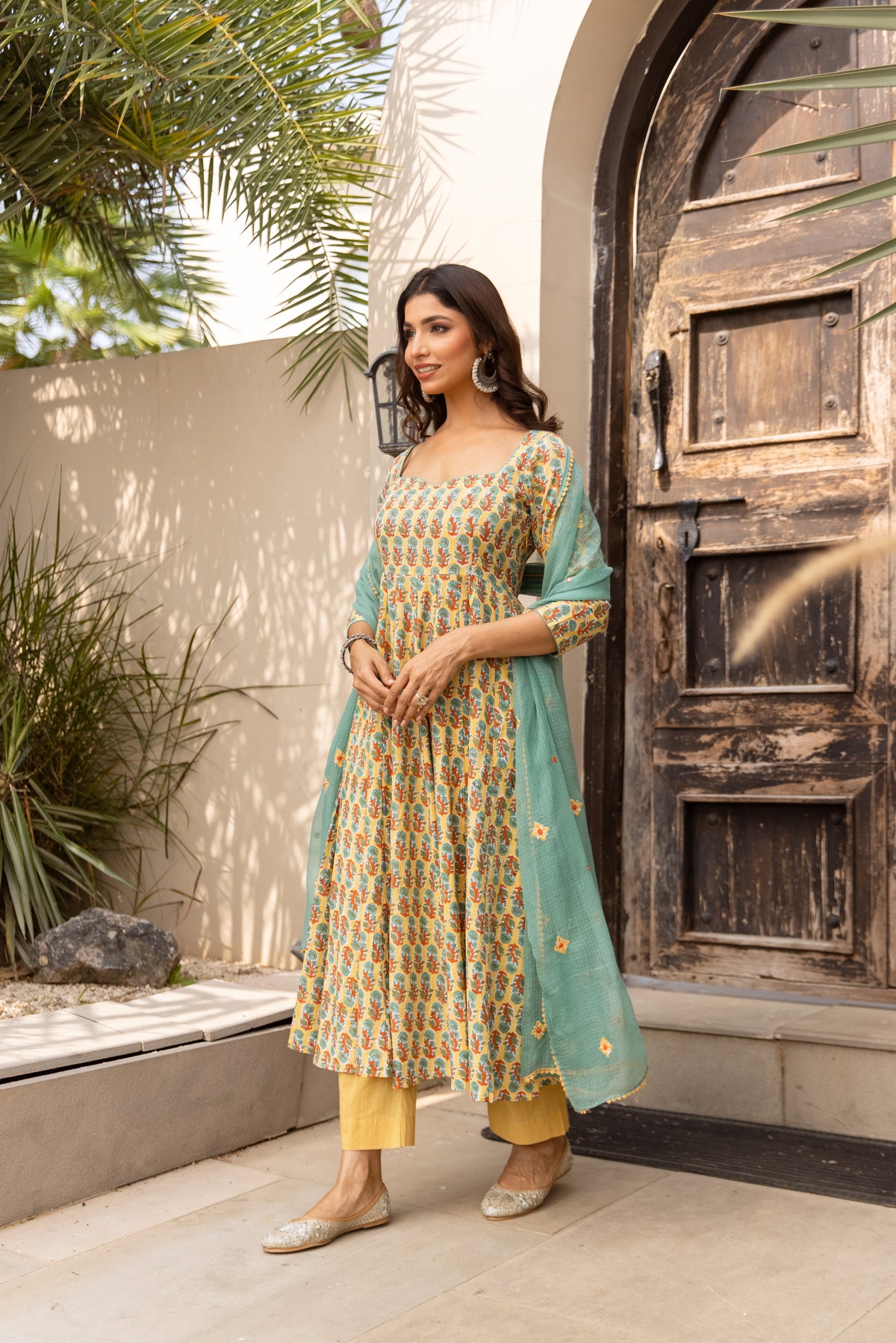 Pastel Yellow & Teal (Sleeved)
