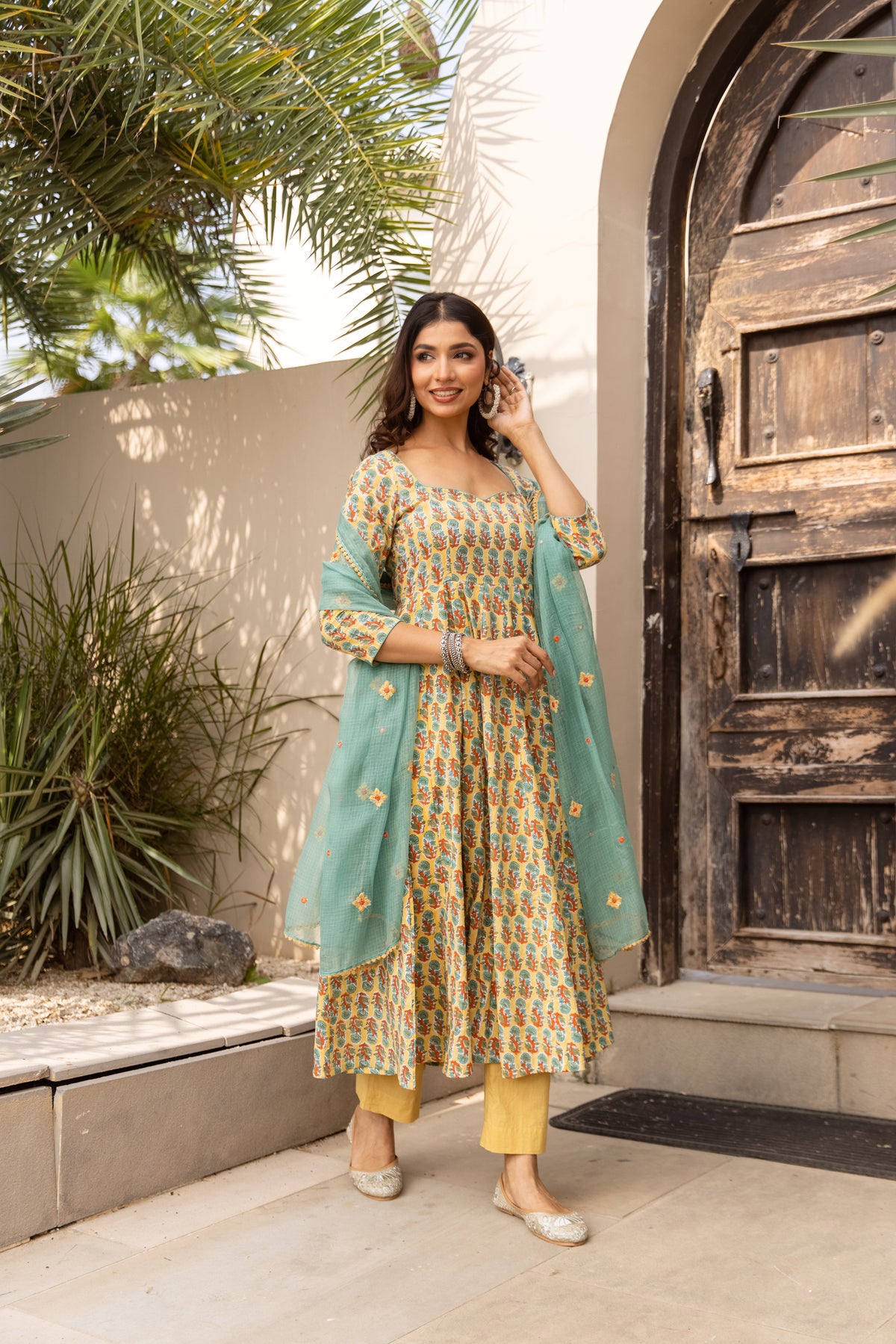 Pastel Yellow & Teal (Sleeved)