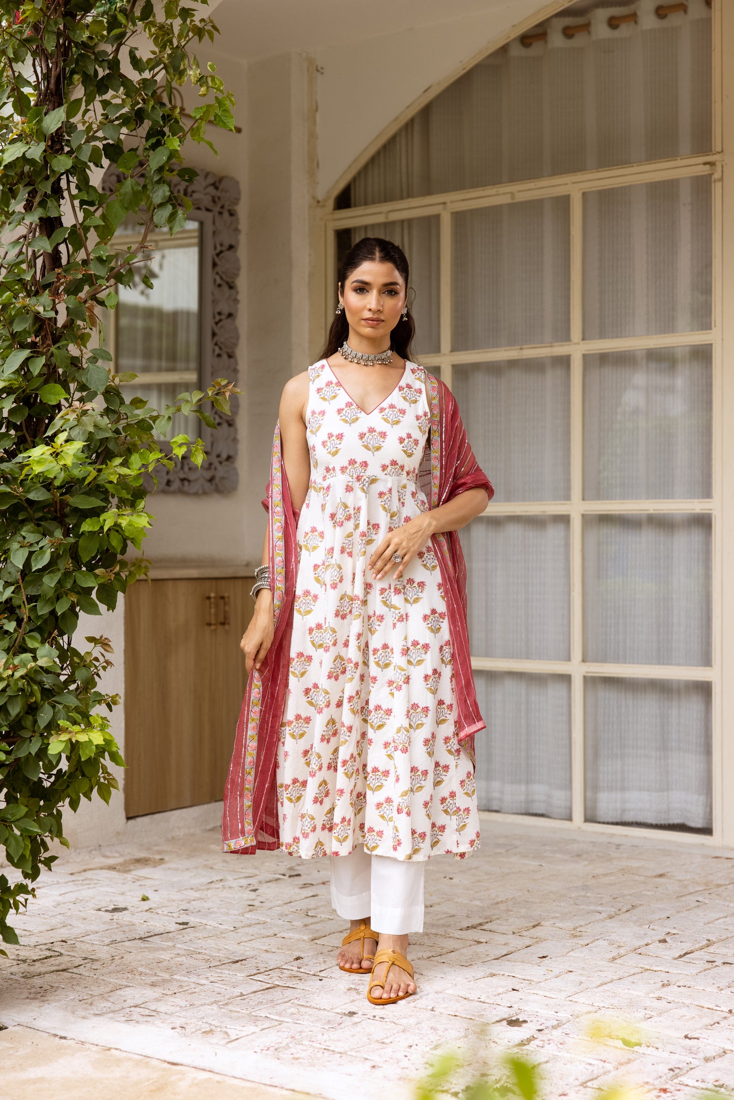 Ivory Rose Sleeveless- Buta