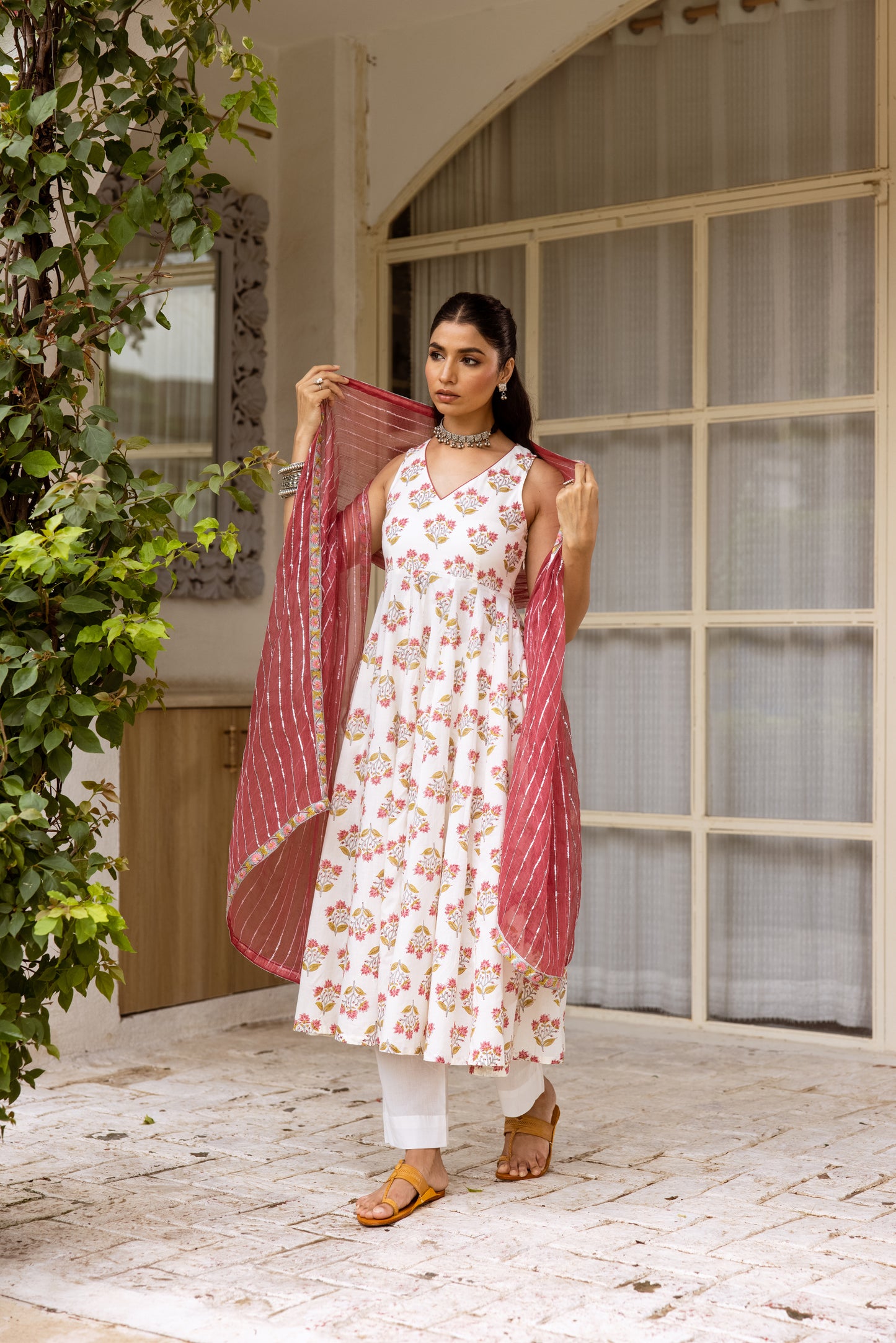 Ivory Rose Sleeveless- Buta