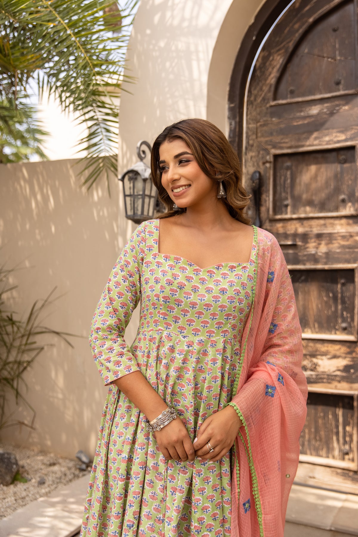 Pista & Pink (Sleeved)