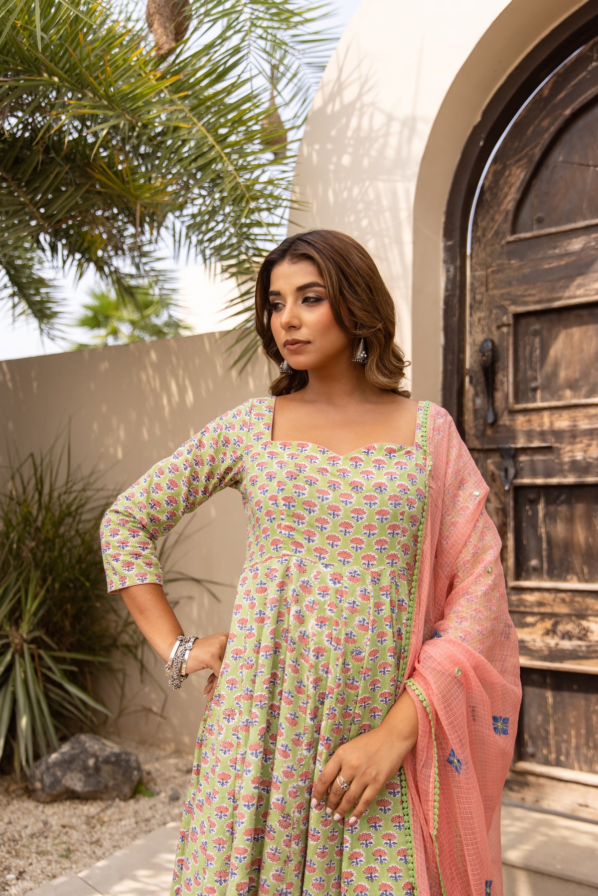 Pista & Pink (Sleeved)