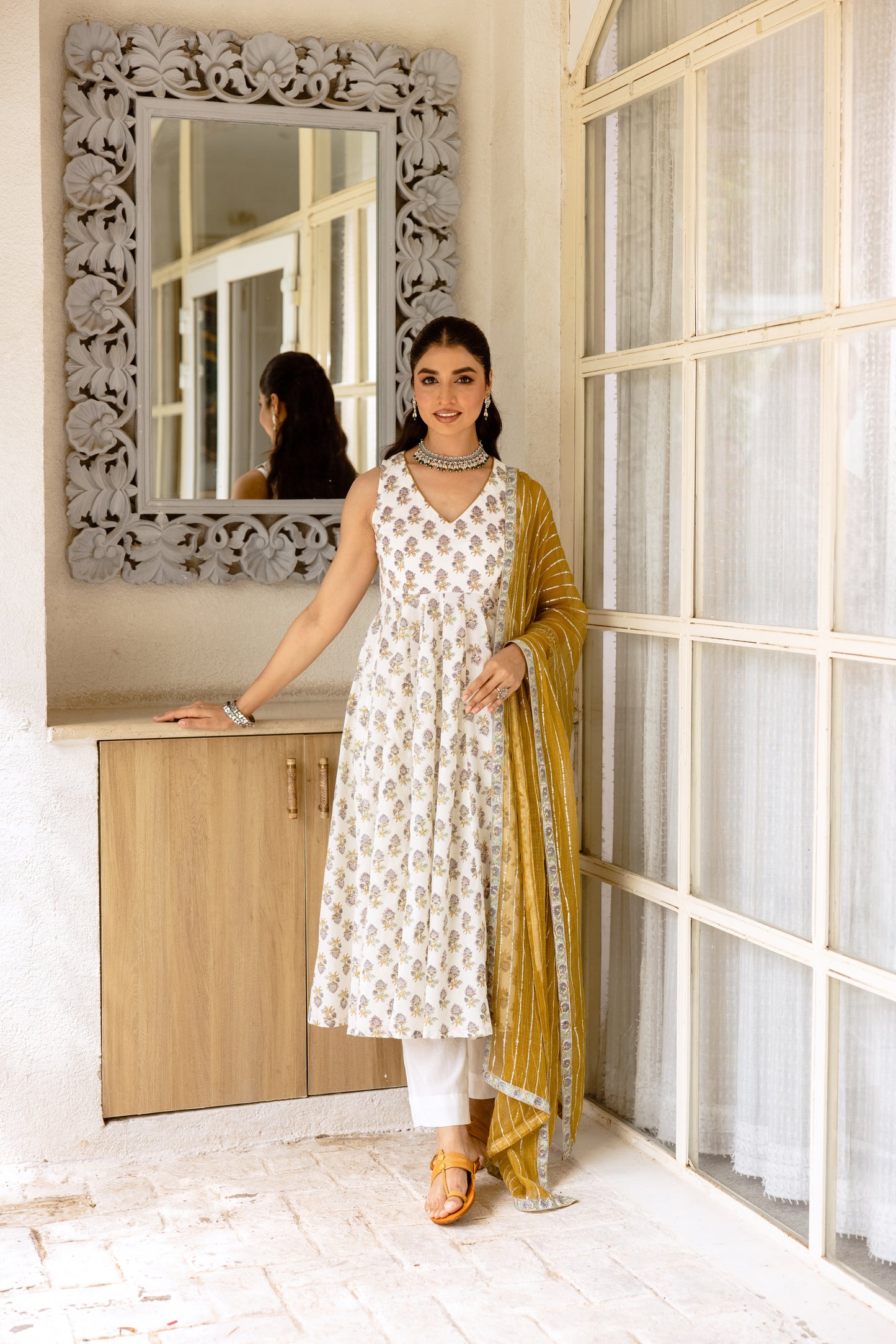 Ivory Saffron Sleeveless- Butti