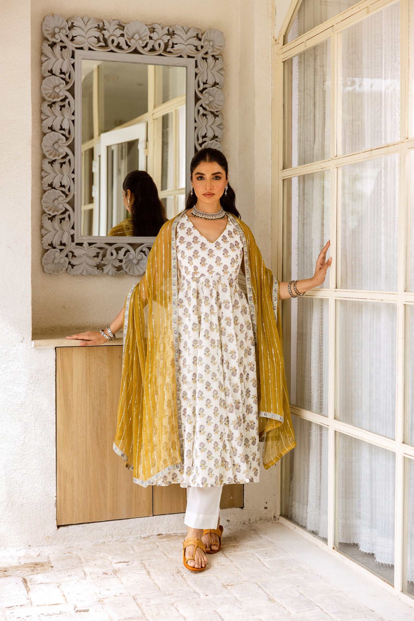Ivory Saffron Sleeveless- Butti