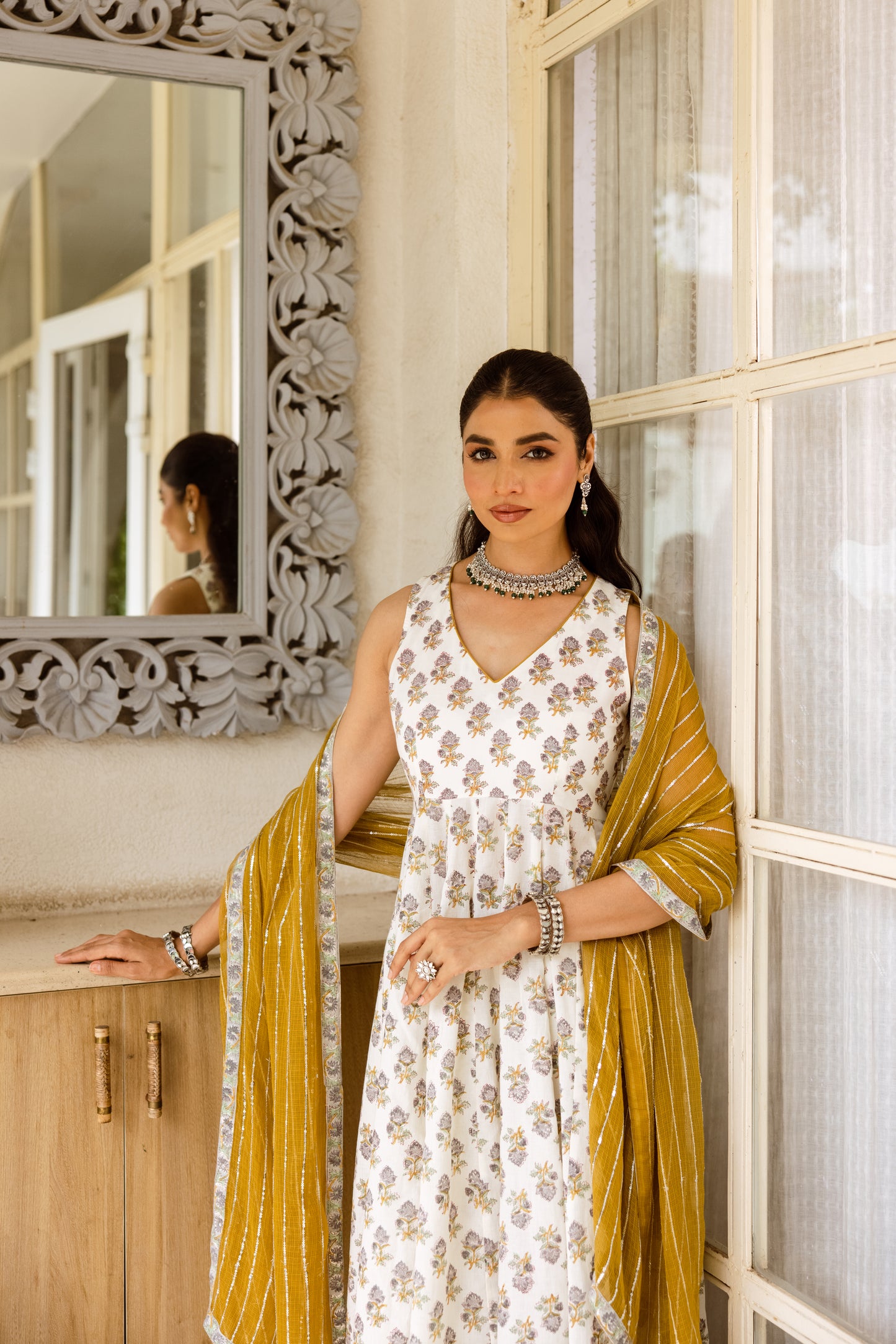 Ivory Saffron Sleeveless- Butti