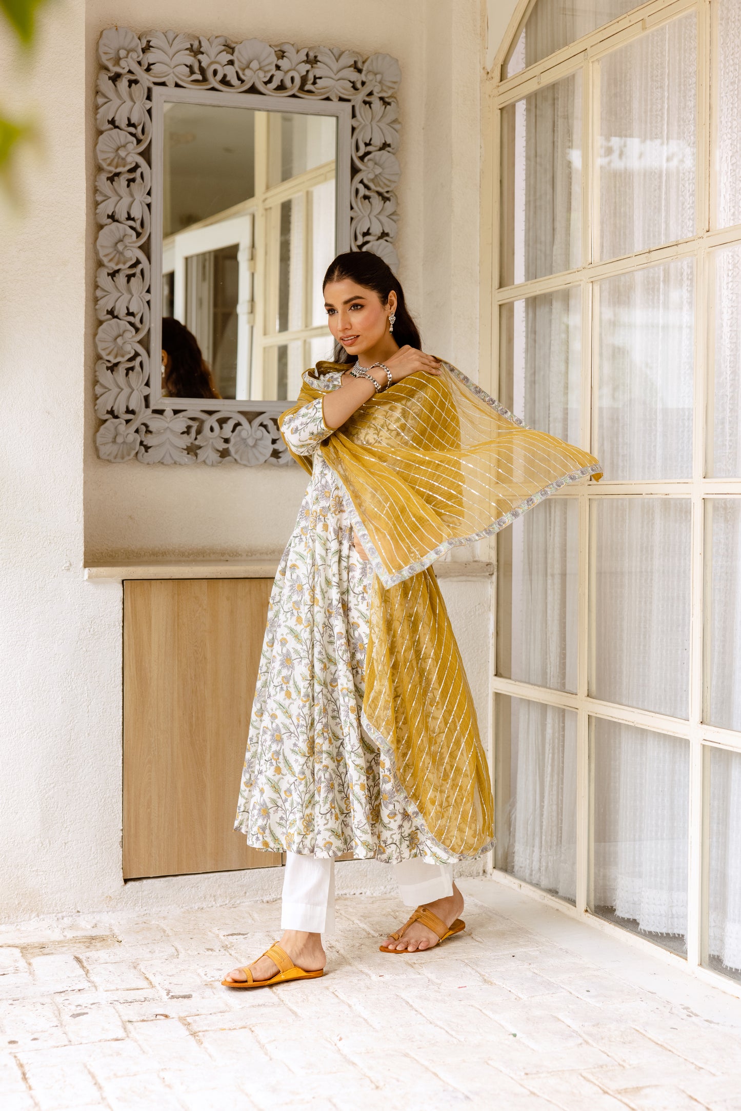 Ivory Saffron Sleeved-Jaal