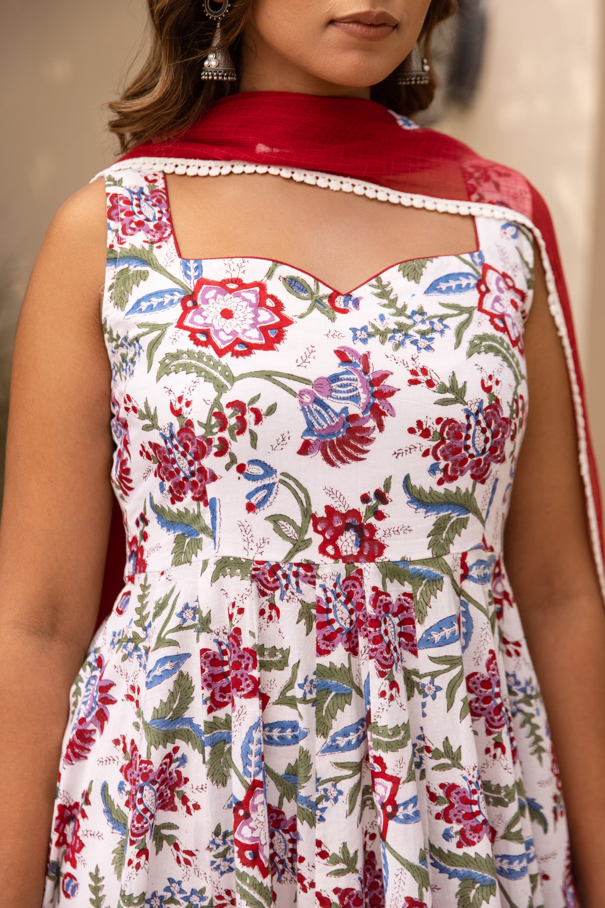Floral White & Red (Sleeveless)