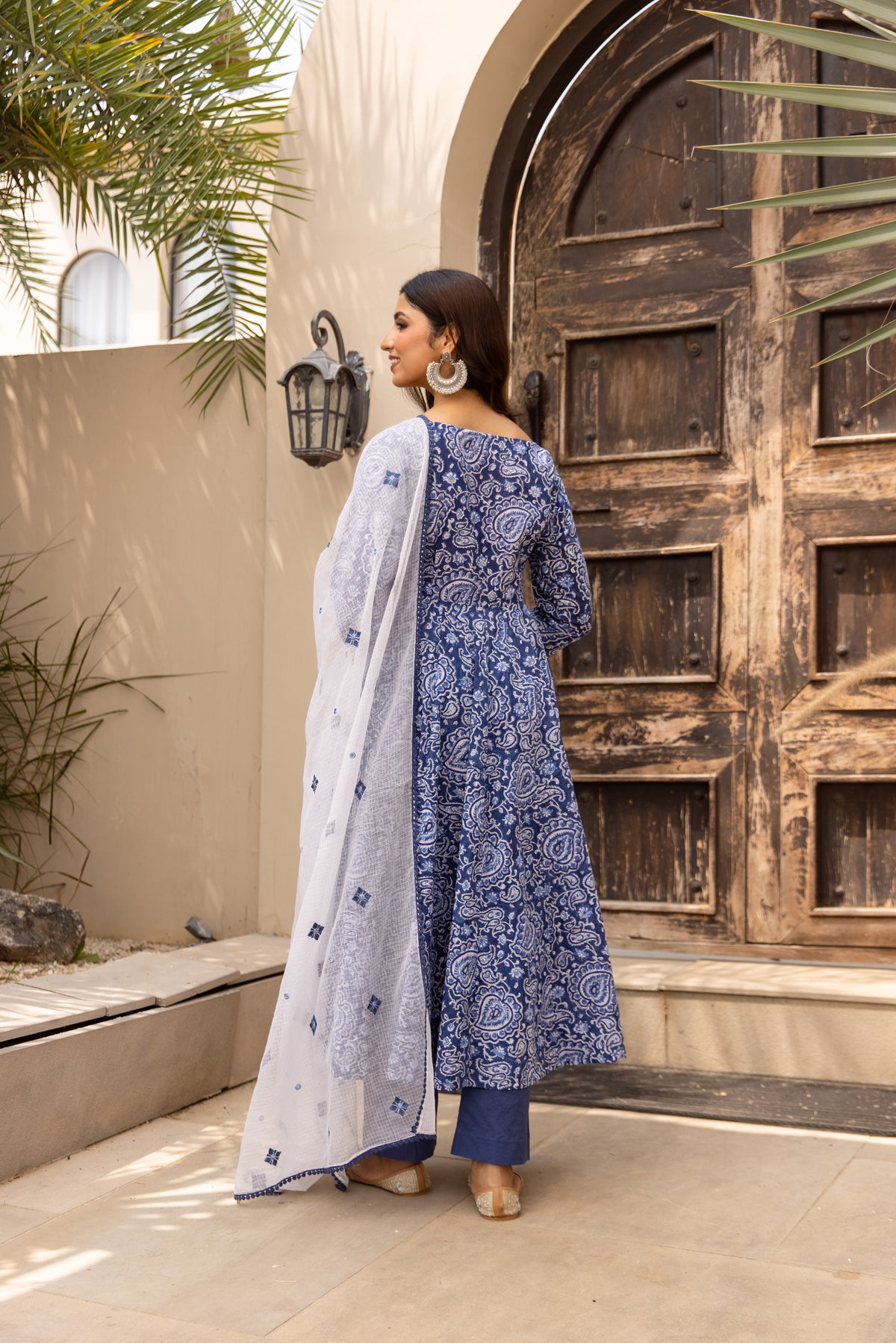 Indigo & White (Sleeved)