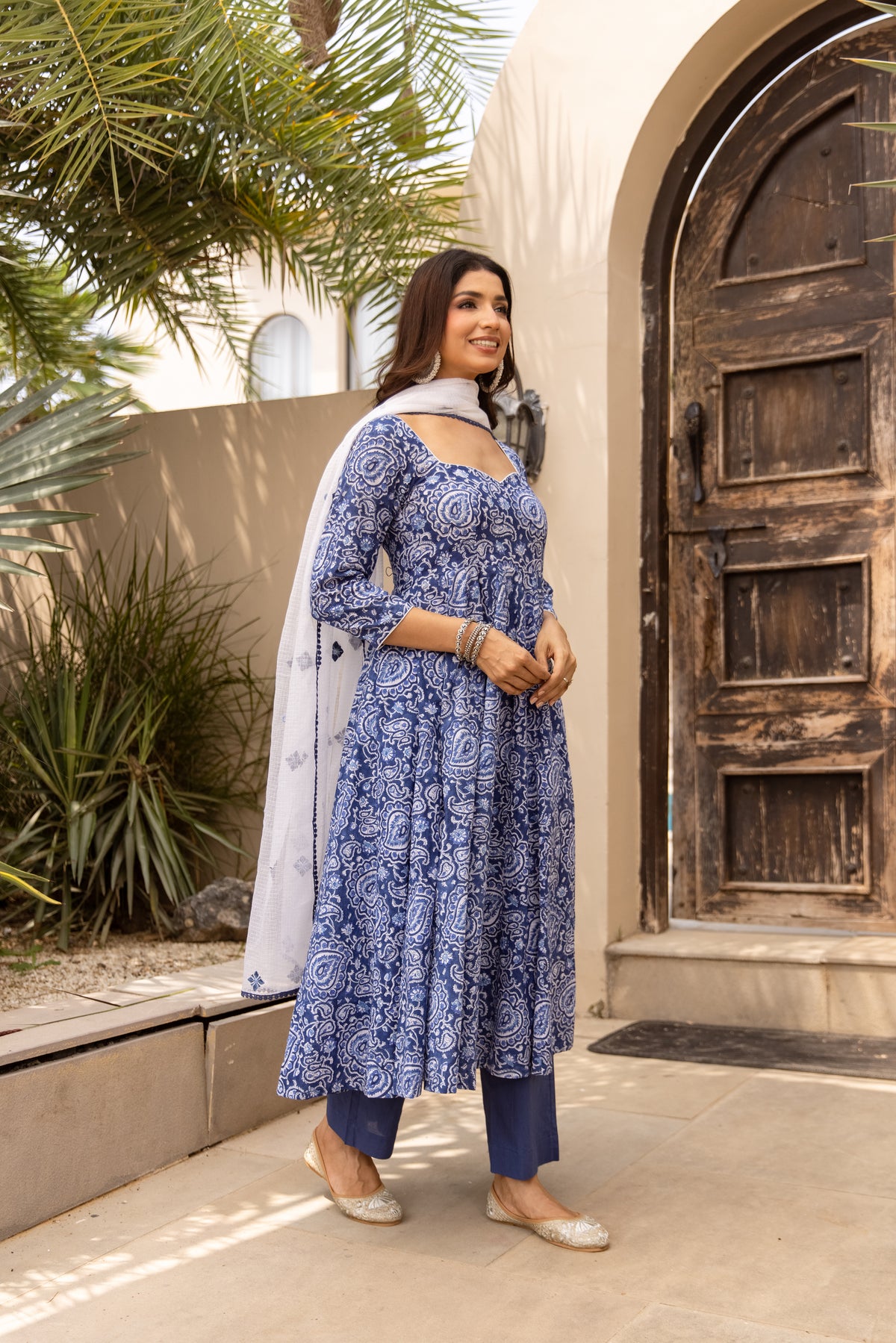 Indigo & White (Sleeved)