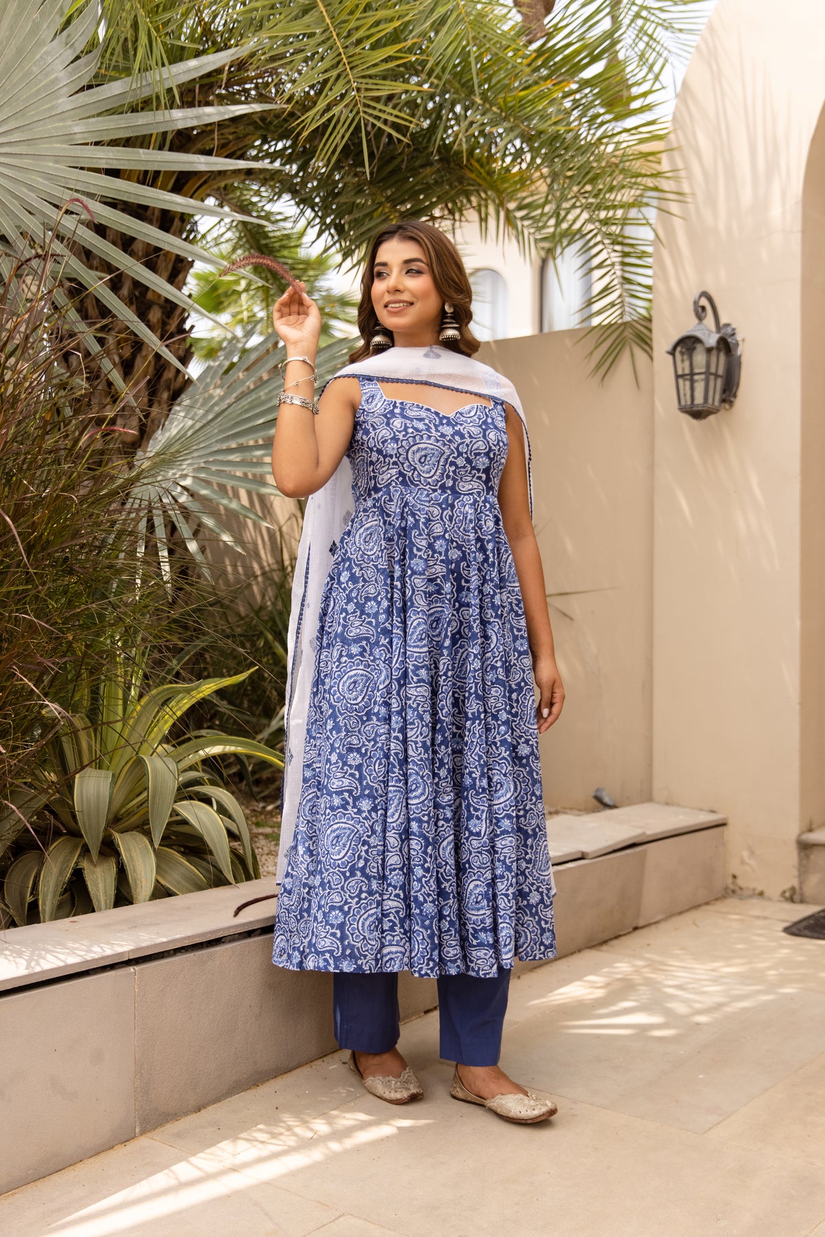 Indigo & White (Sleeveless)