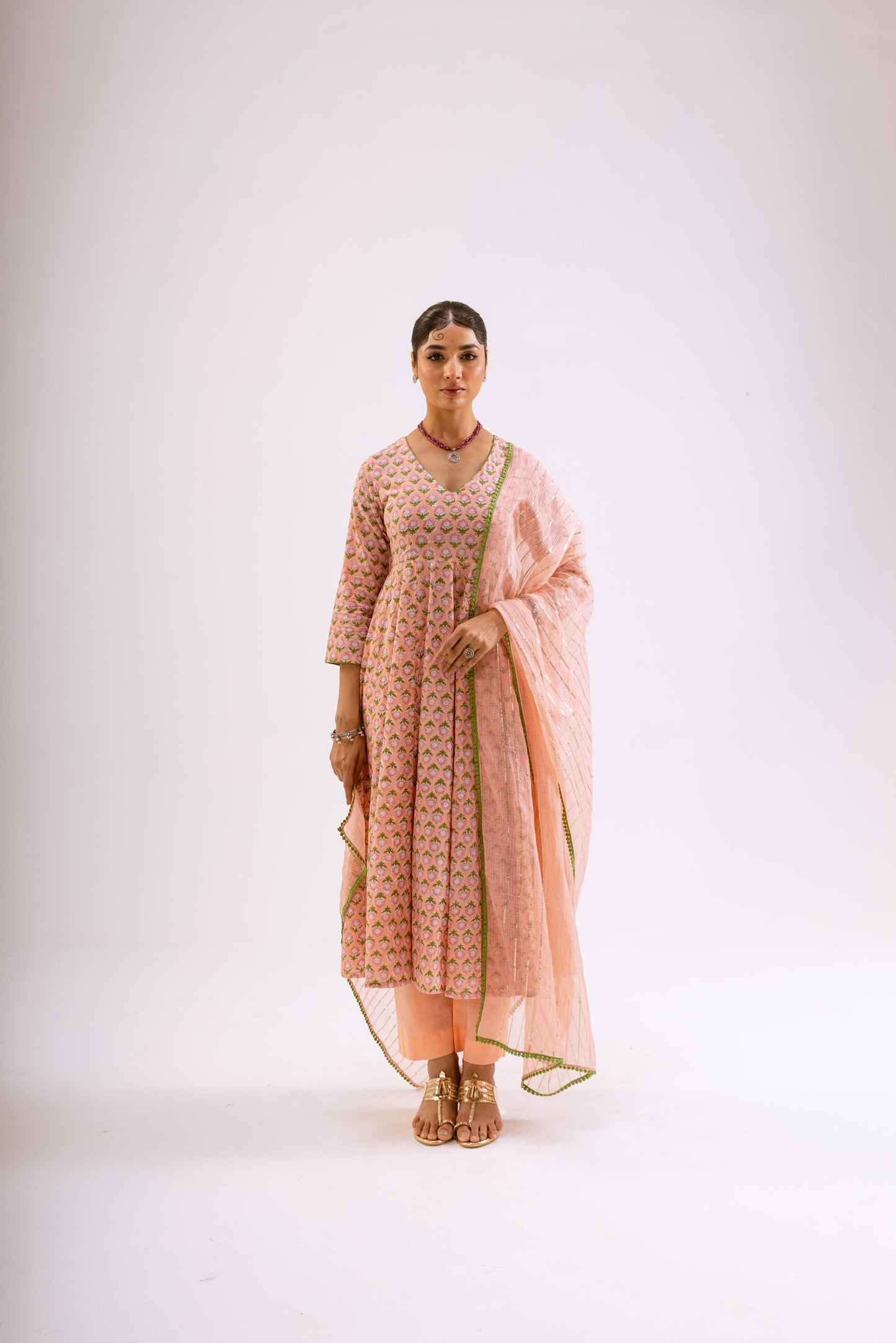 Gulabi Pink Butti - Sleeved