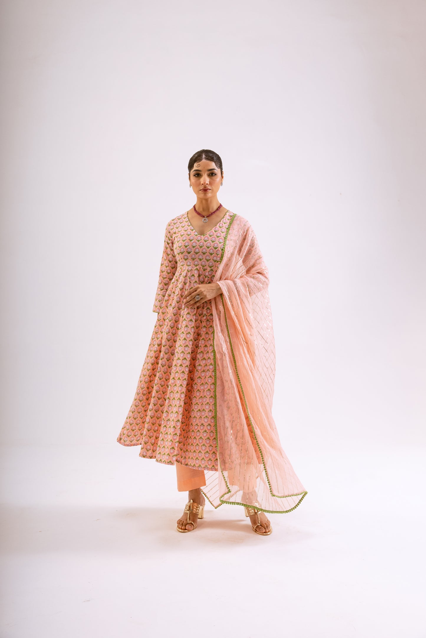 Gulabi Pink Butti - Sleeved