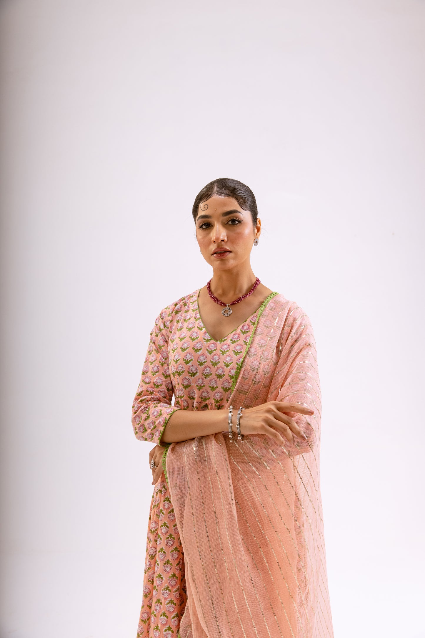 Gulabi Pink Butti - Sleeved