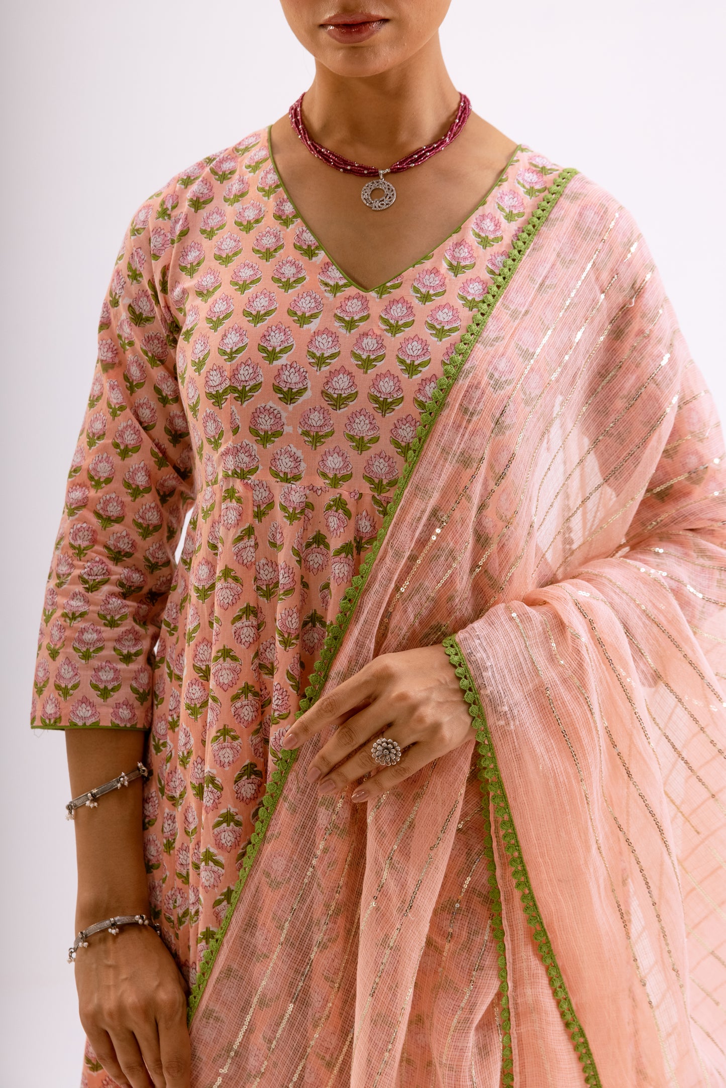 Gulabi Pink Butti - Sleeved