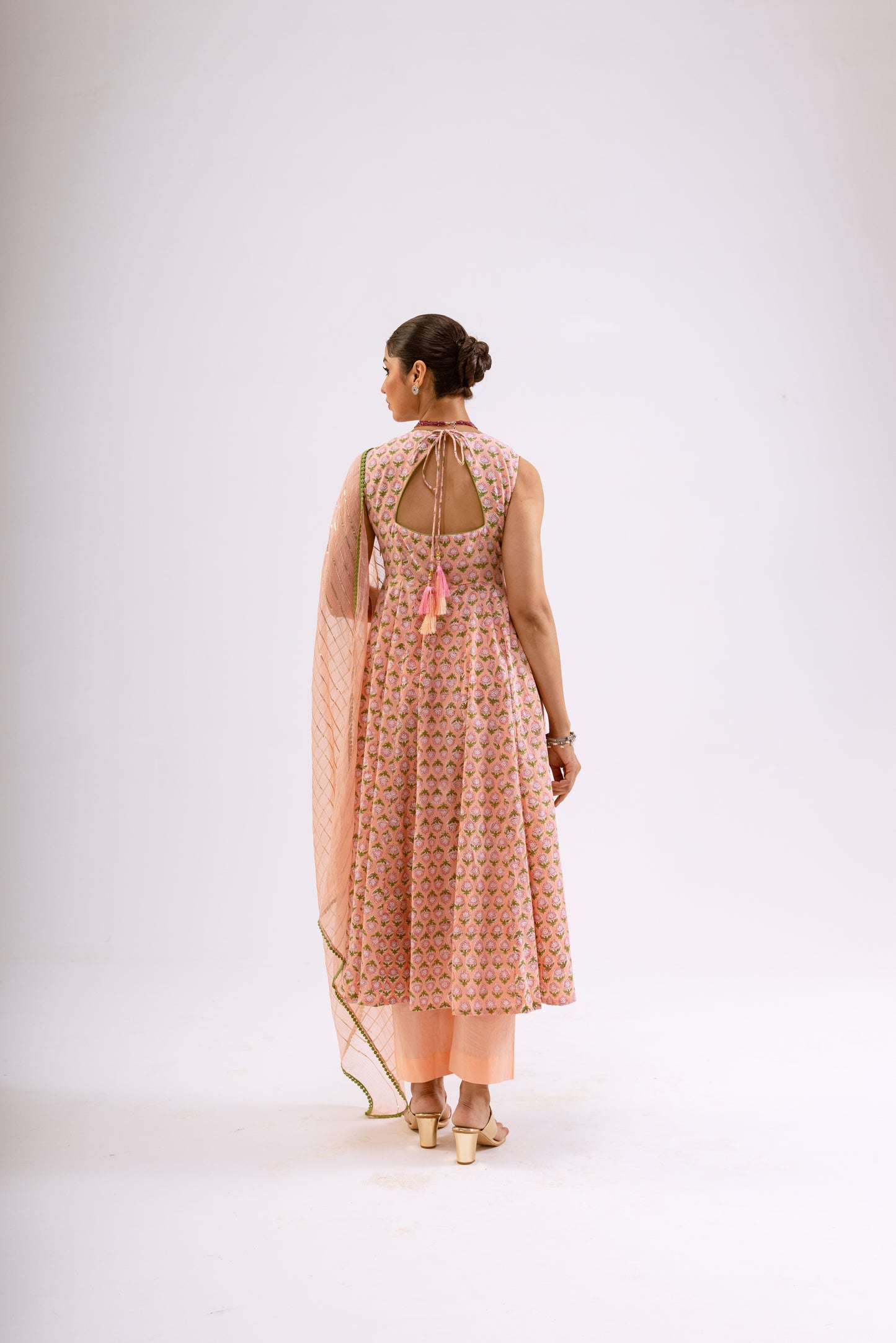 Gulabi Pink Butti - Sleeveless