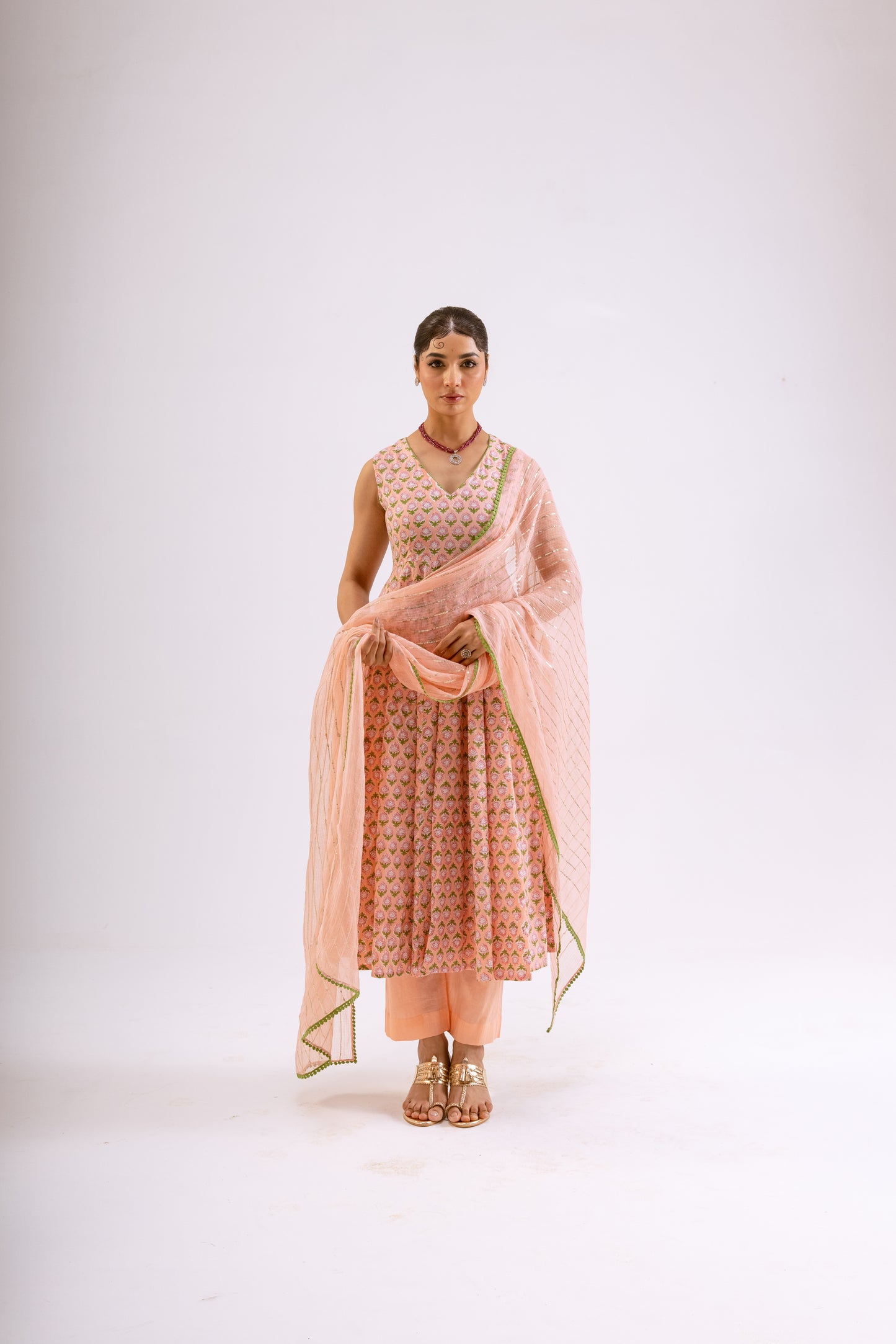 Gulabi Pink Butti - Sleeveless