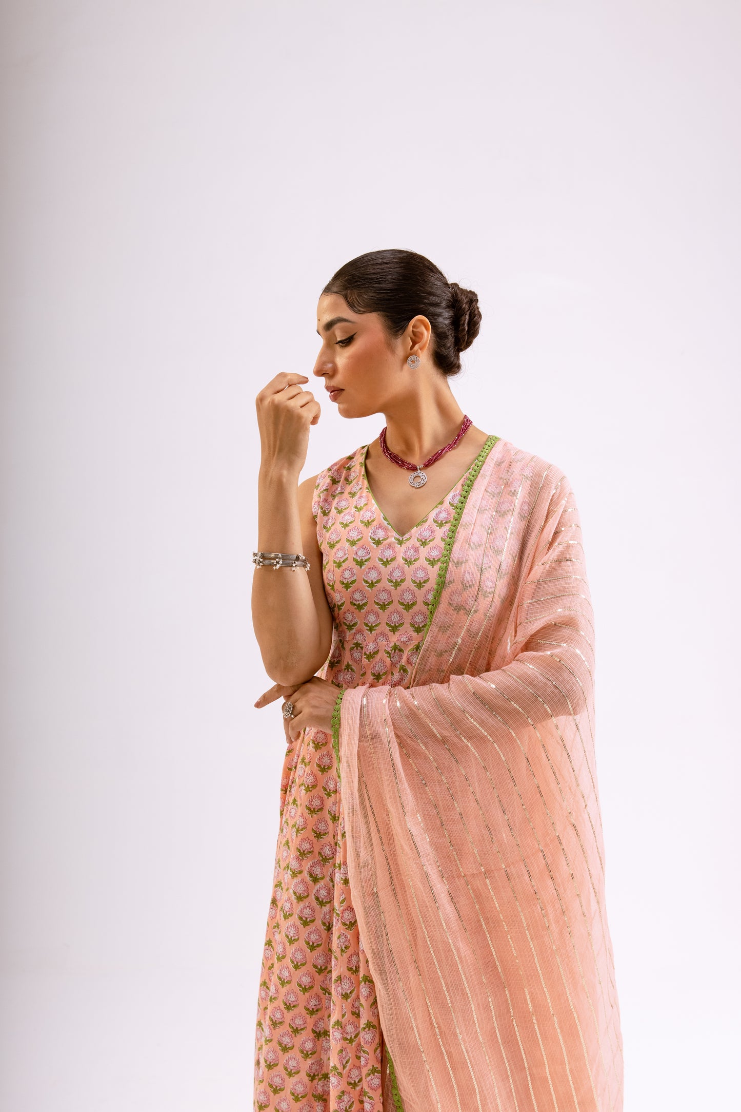 Gulabi Pink Butti - Sleeveless